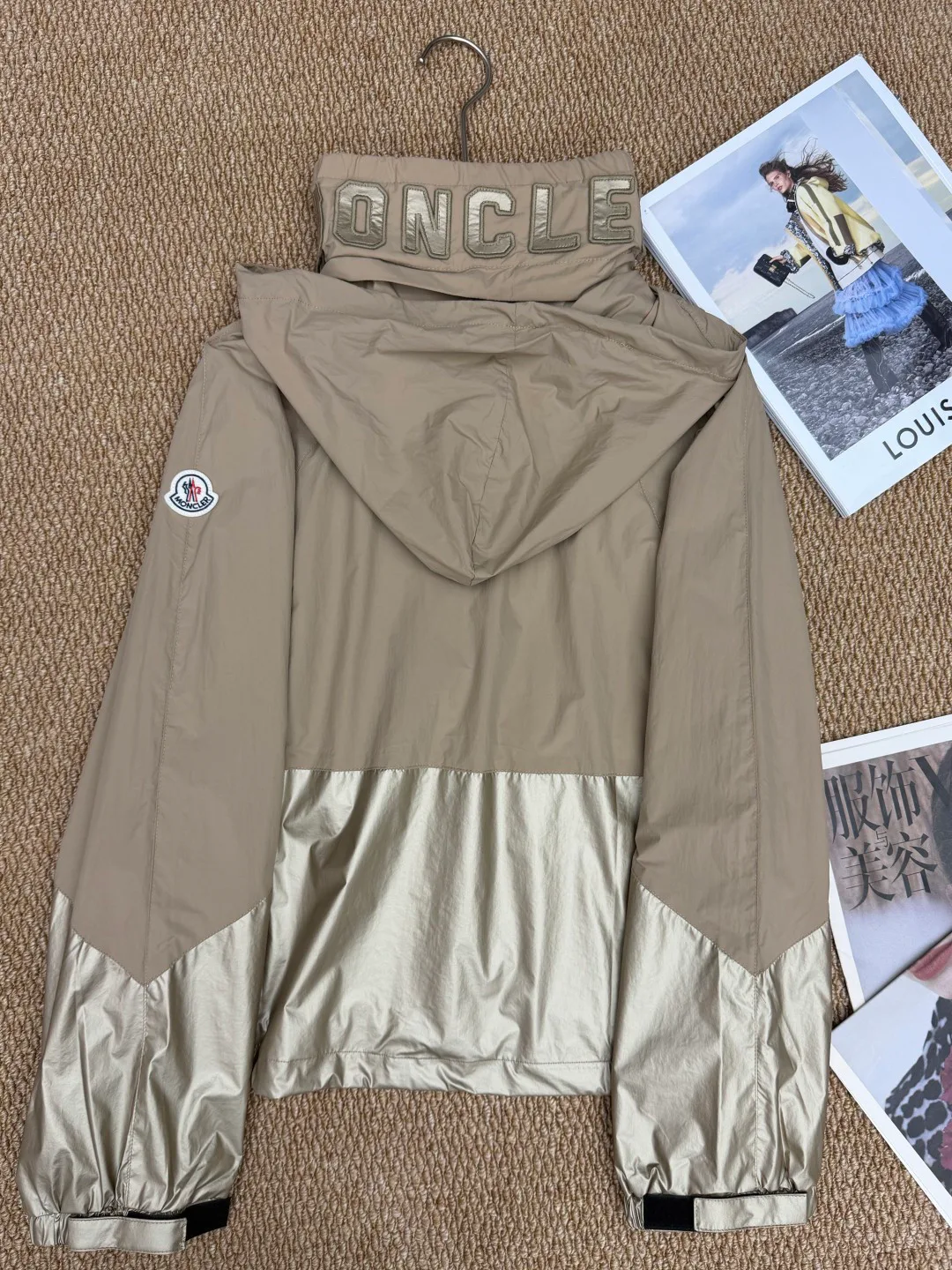 Куртки И Пуховики Женские Moncler 11427061