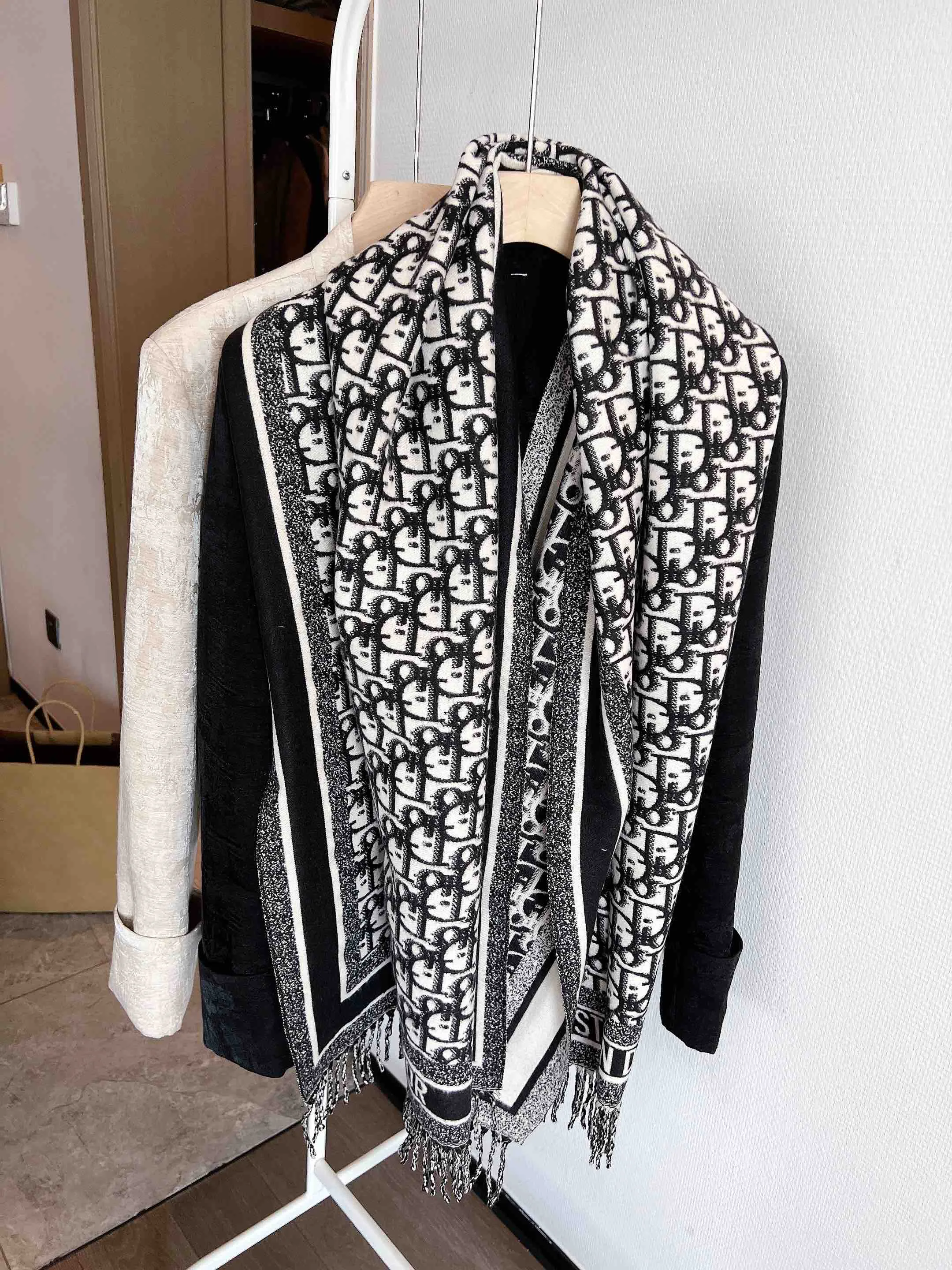 Шарфы Christian Dior 91065