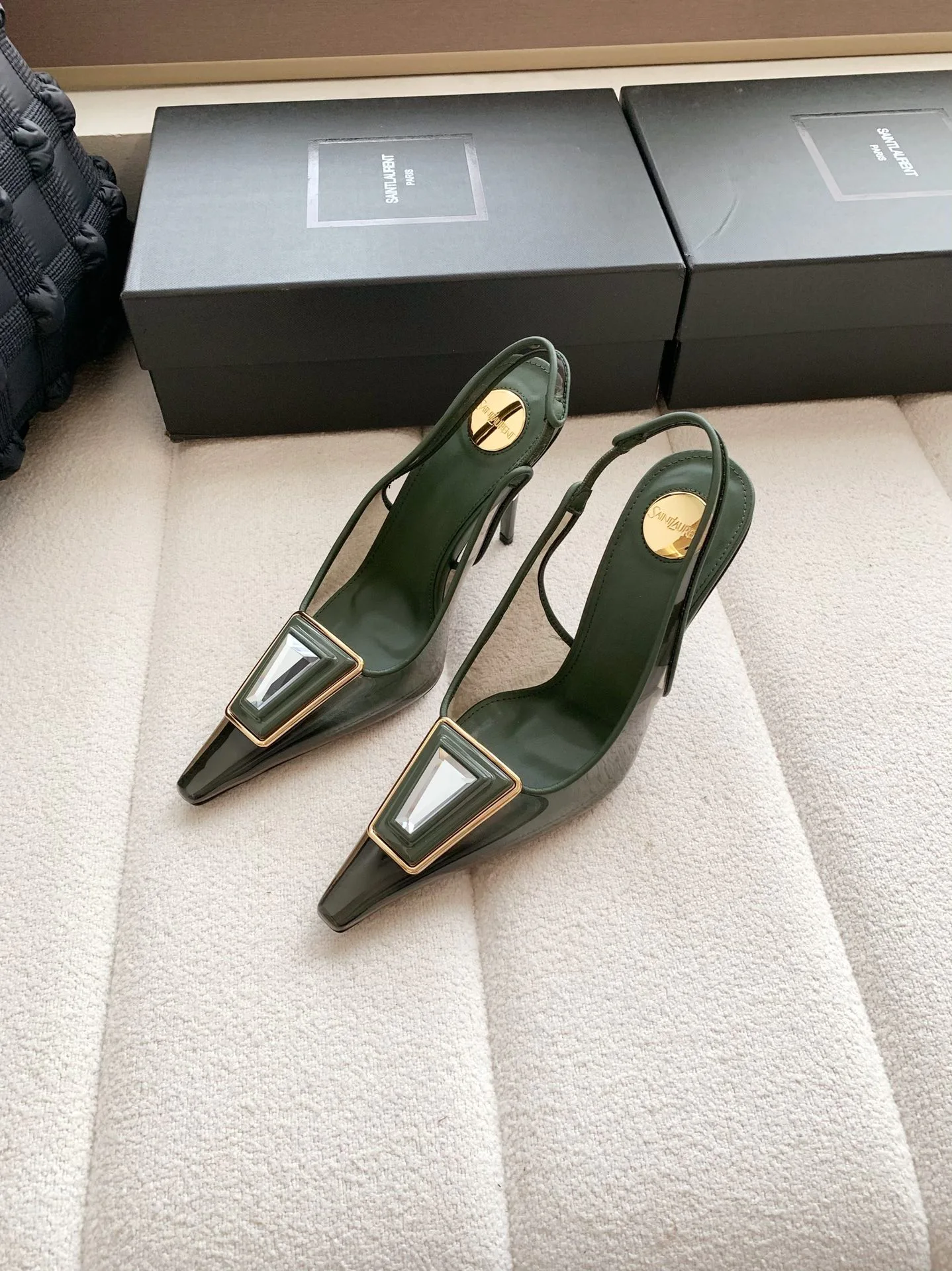Босоножки Женские Saint Laurent 17371732