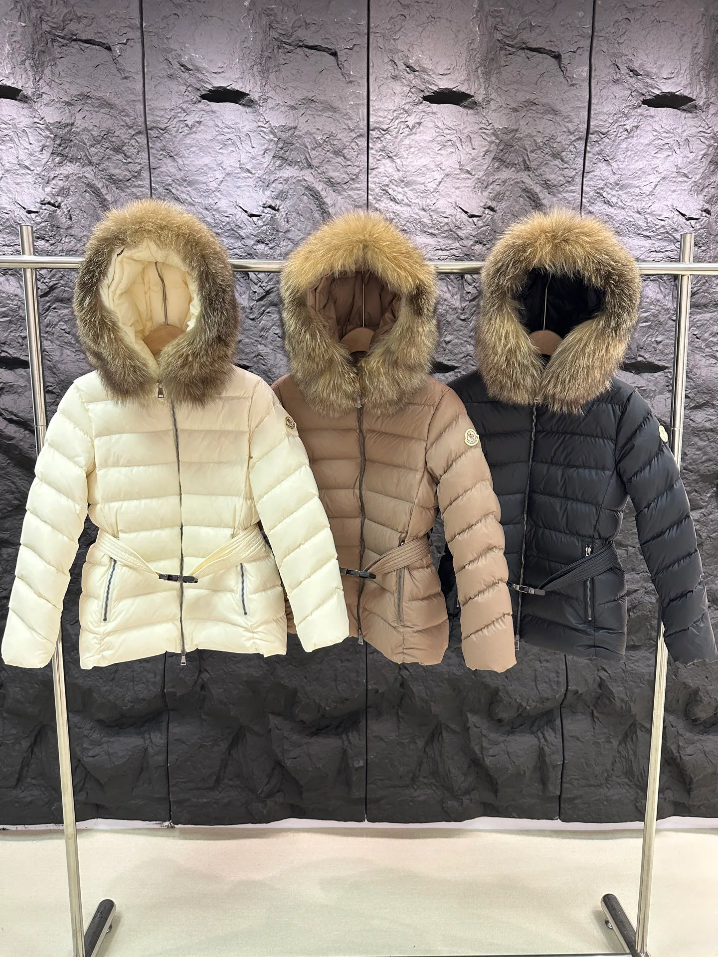Куртки И Пуховики Женские Moncler 19636114