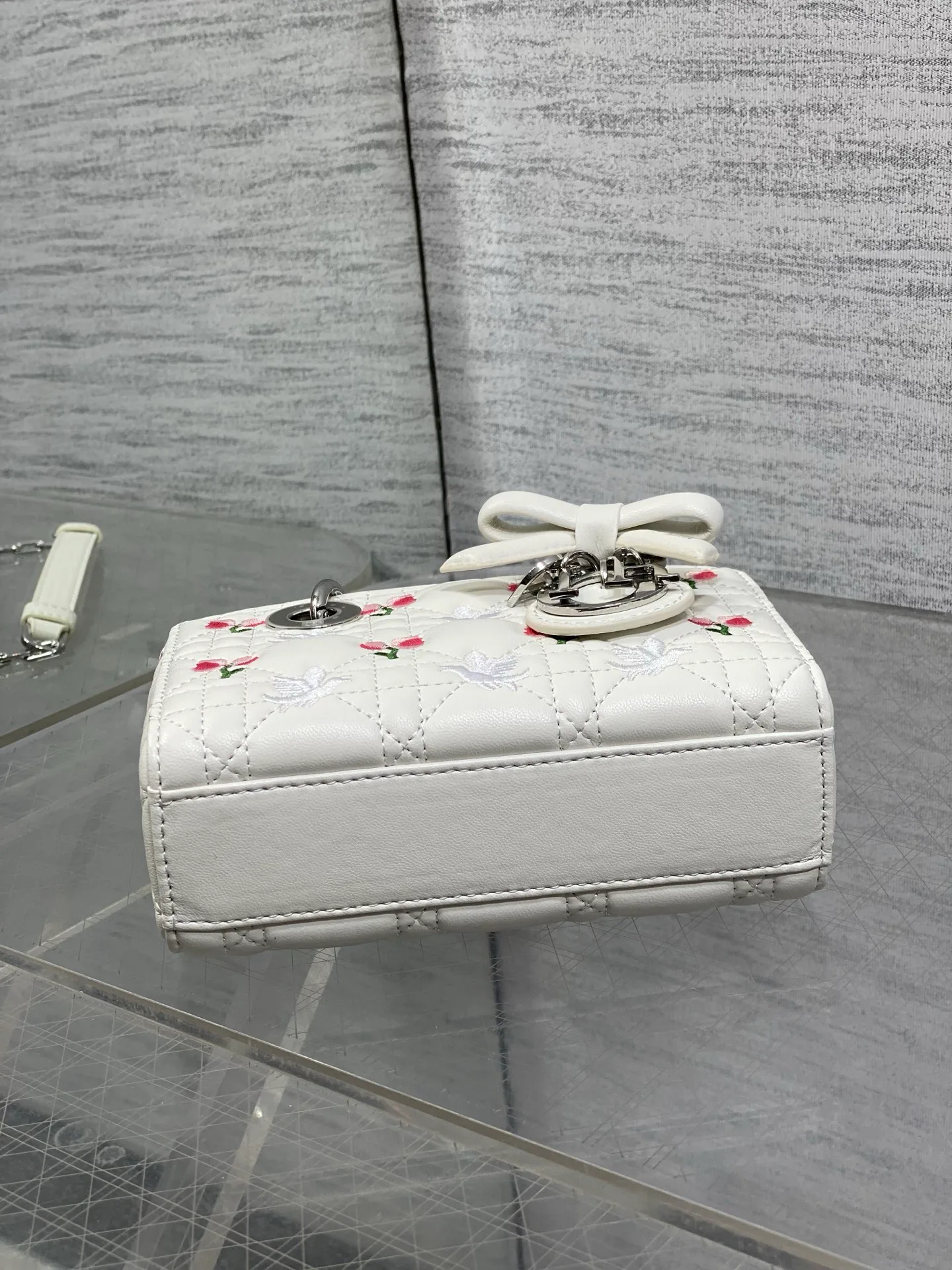 Классические Сумки Женские Christian Dior 17033690