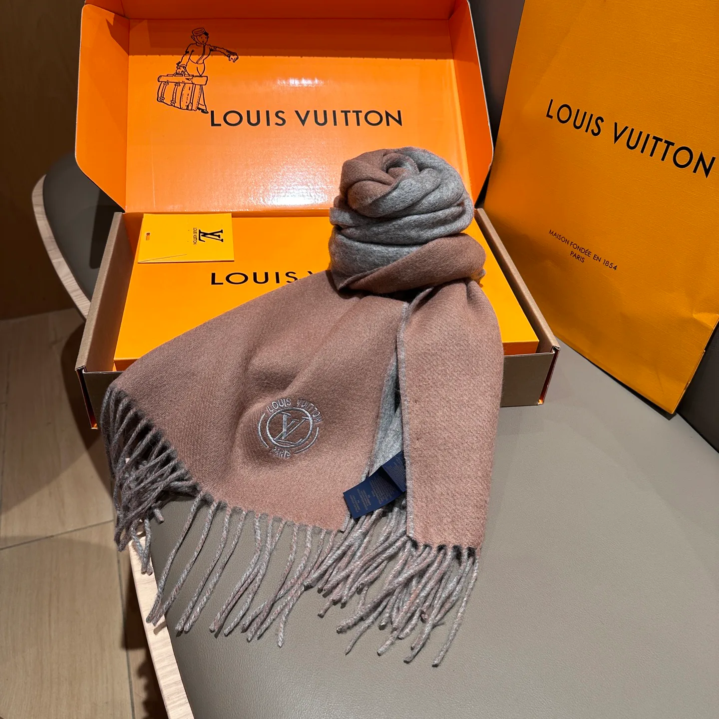 Шарфы Louis Vuitton 73124