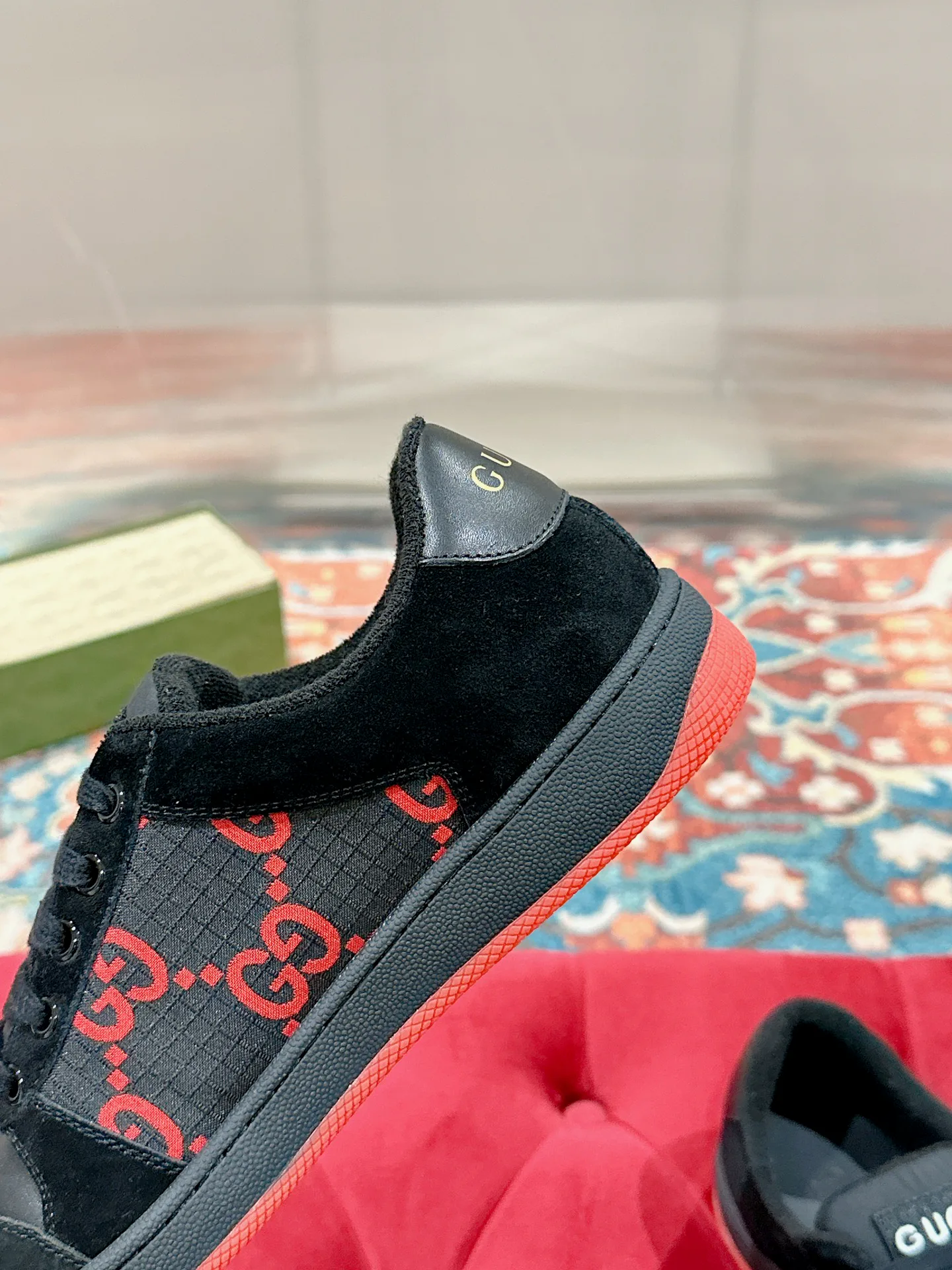 Кроссовки Женские Gucci 17956685