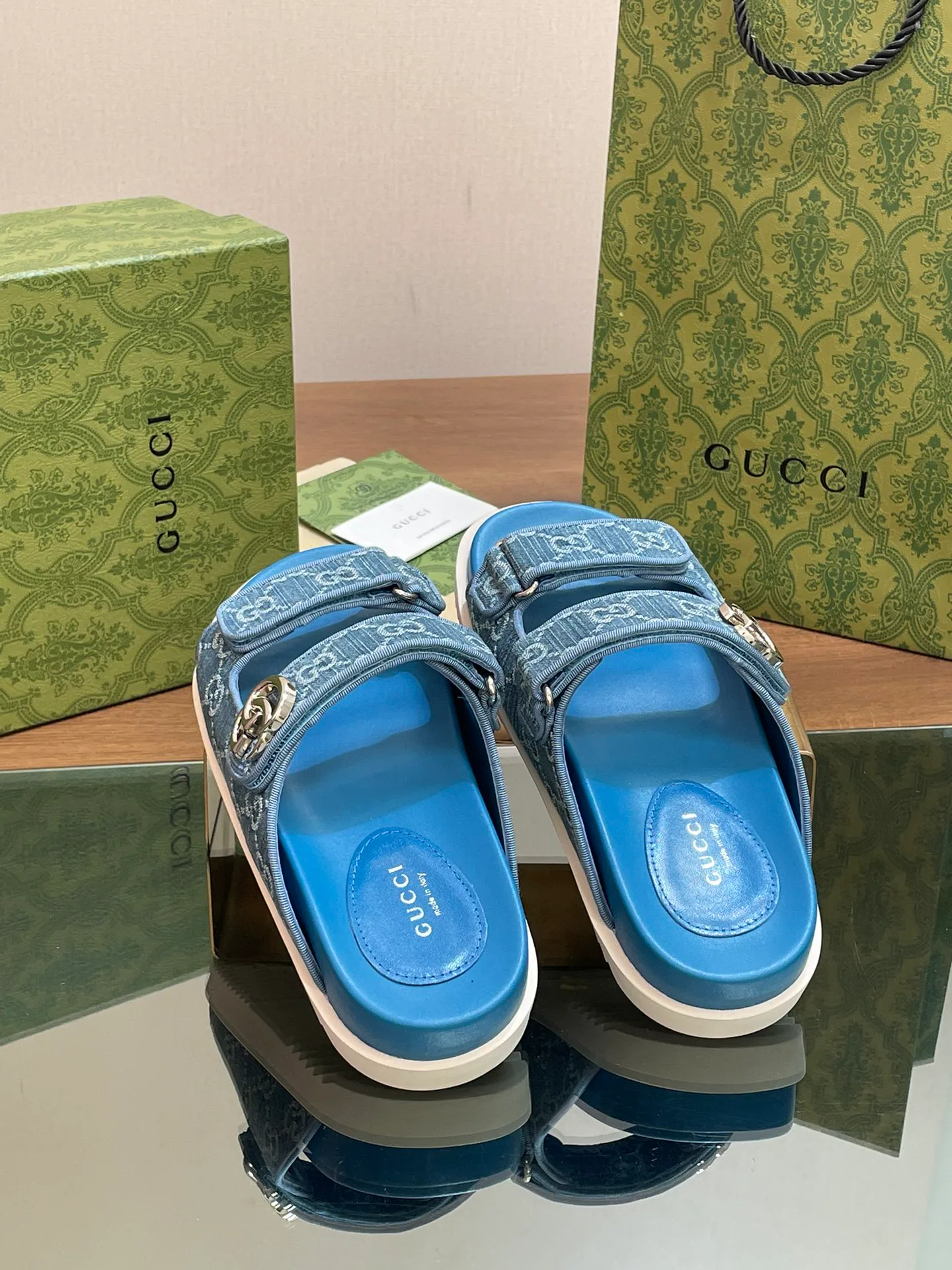 Шлепанцы Женские Gucci 21084