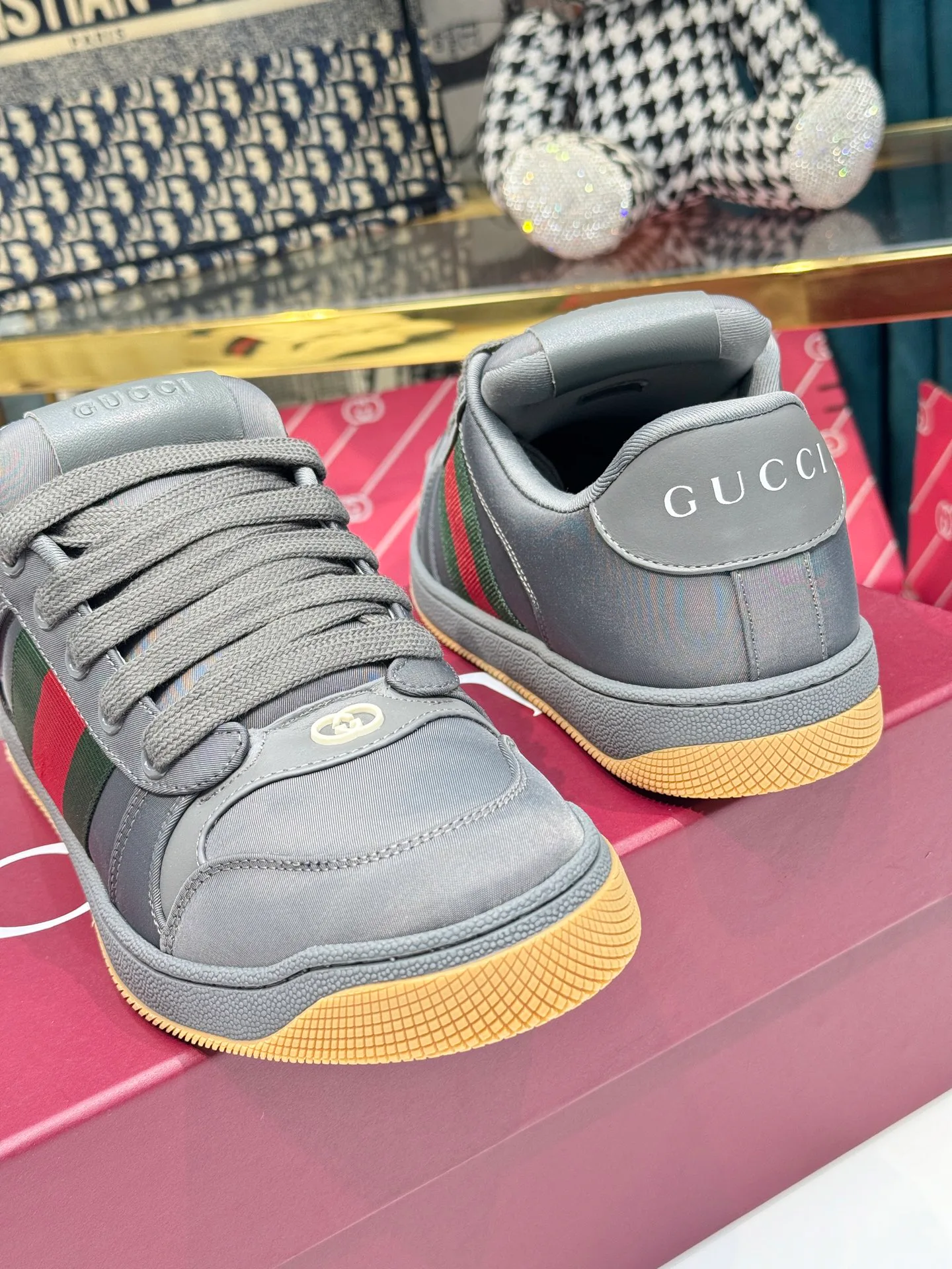Кроссовки Женские Gucci 17946879