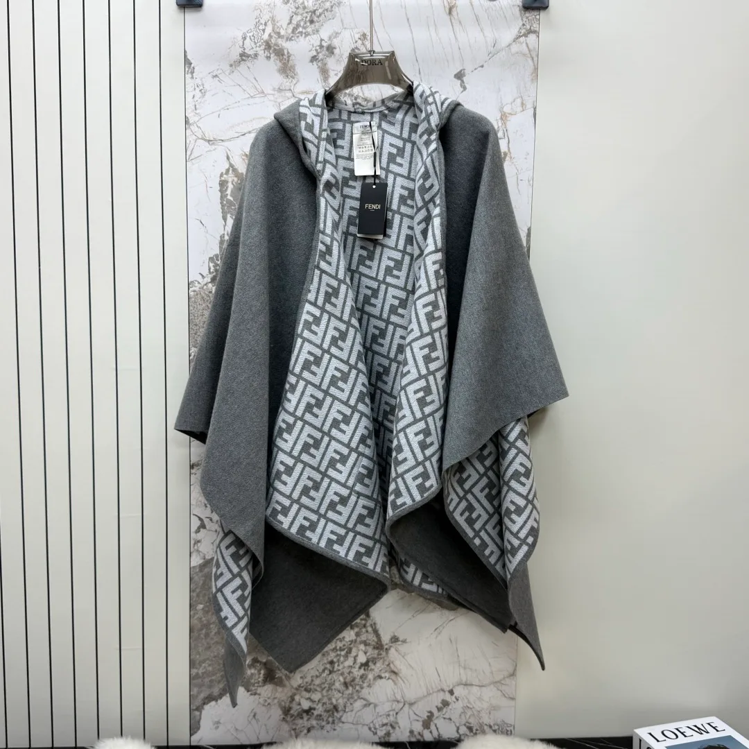 Пальто Женские Fendi 18518806