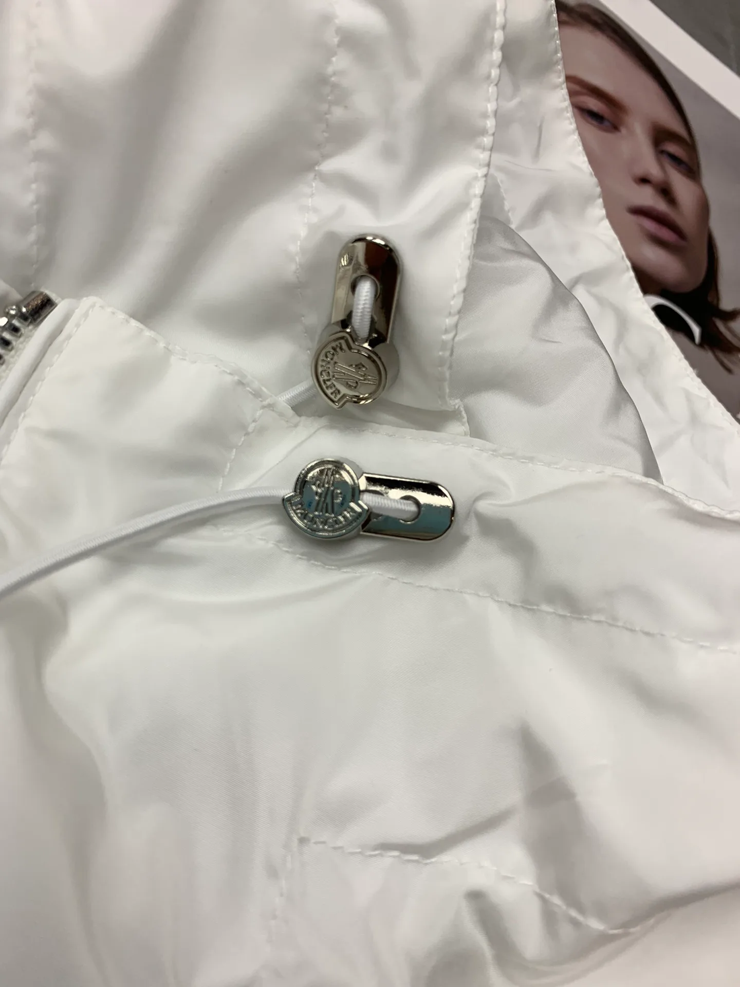 Куртки И Пуховики Женские Moncler 11537551