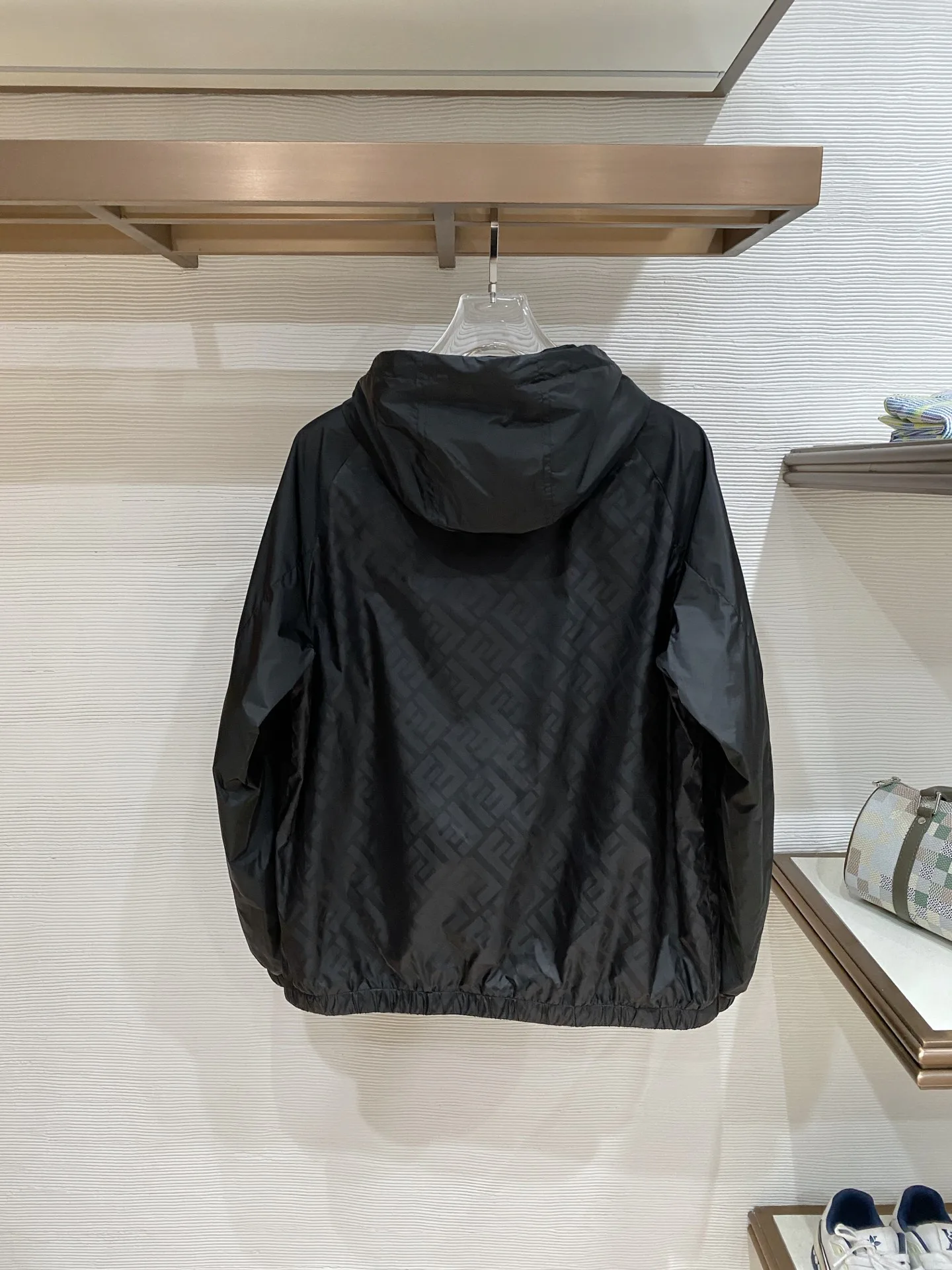 Куртки И Пуховики Мужские Fendi 10815803