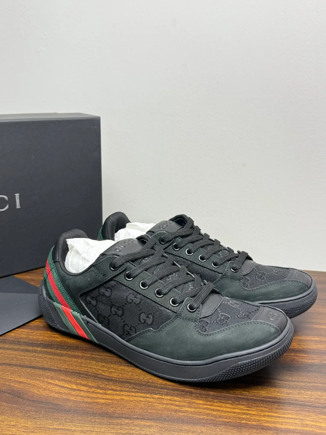 Кроссовки Женские Gucci 18961383