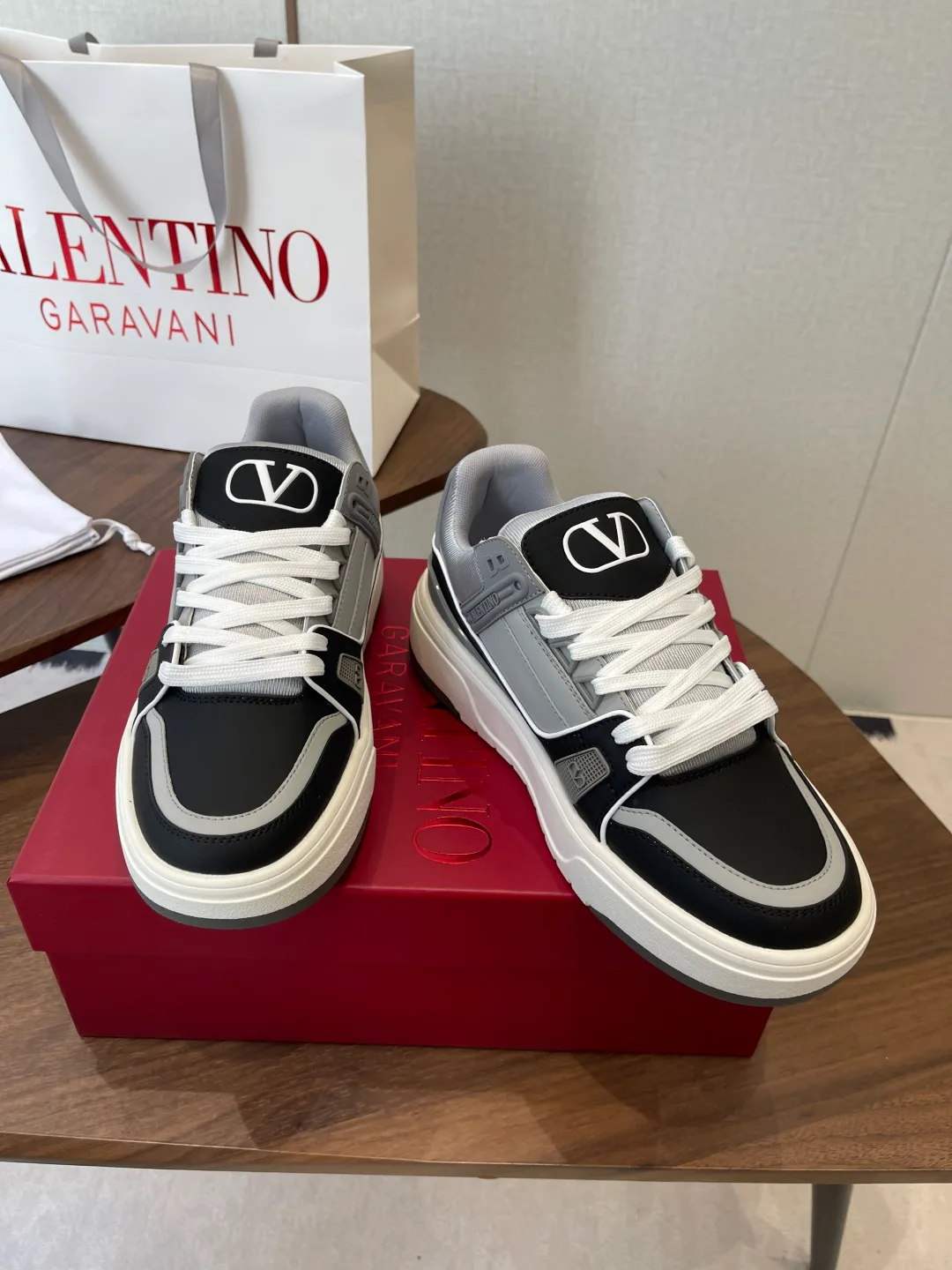 Кроссовки Женские Valentino 4545191