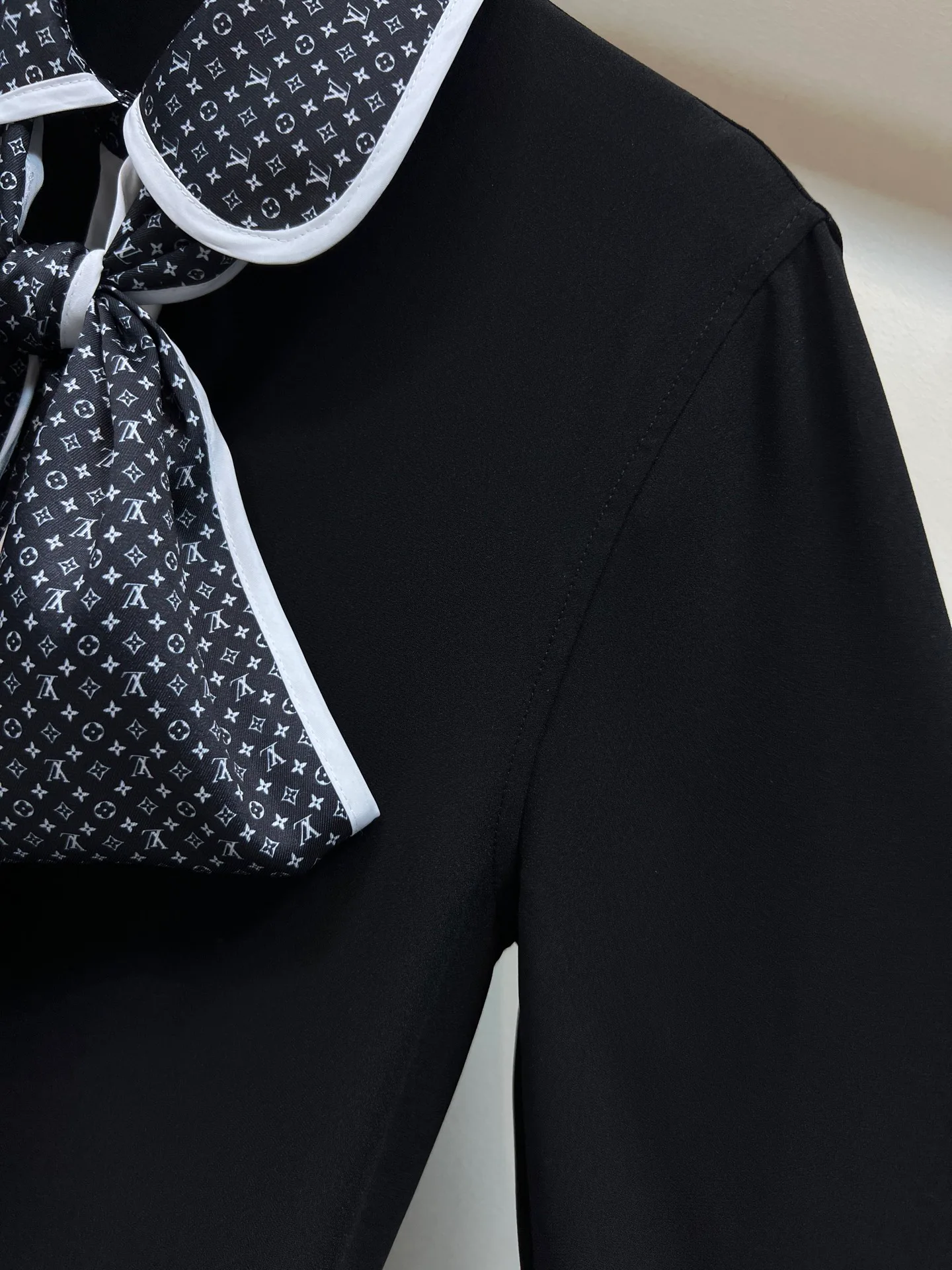 Платья Женские Louis Vuitton 11536349