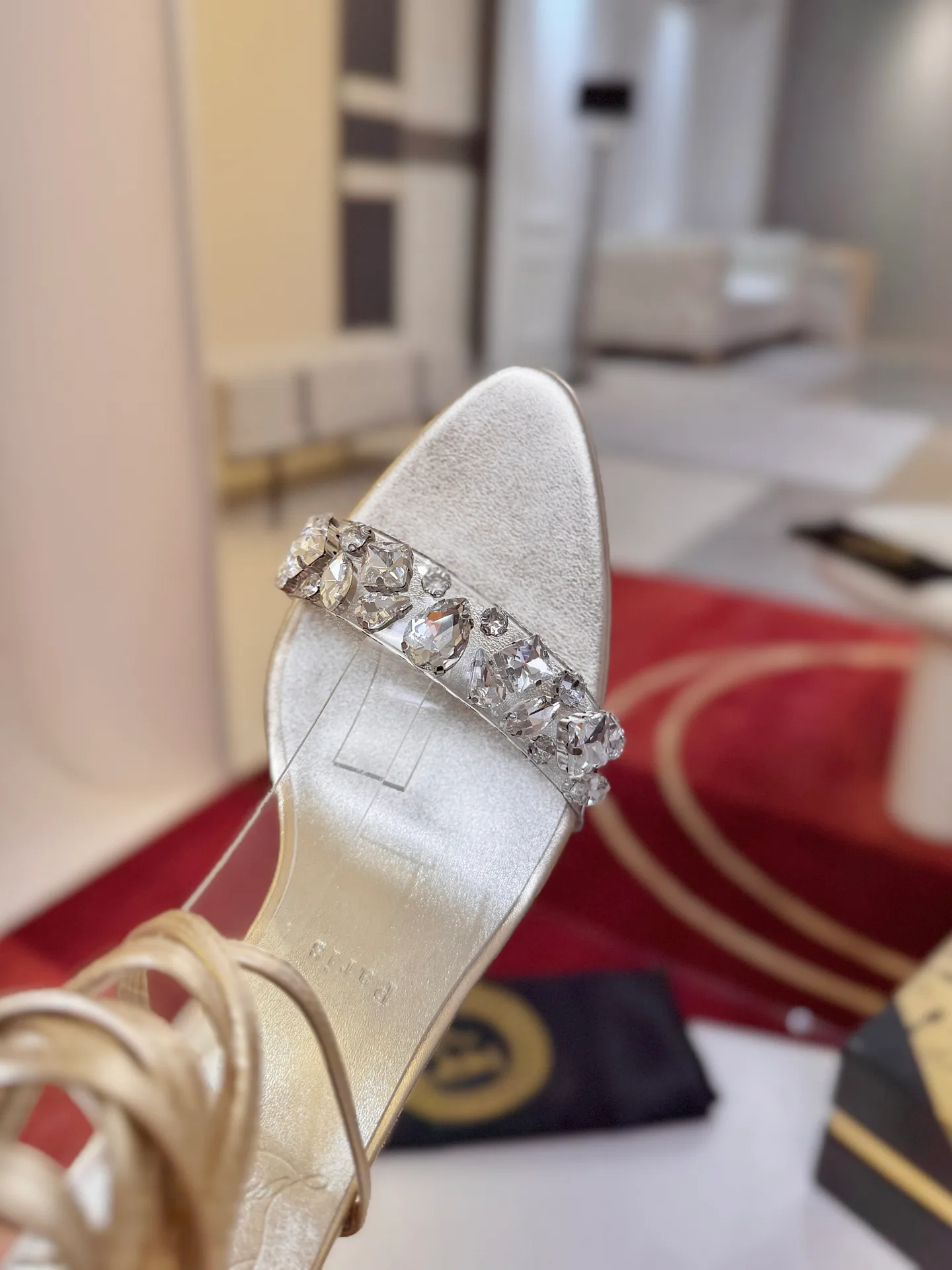 Босоножки Женские Christian Louboutin 19581786