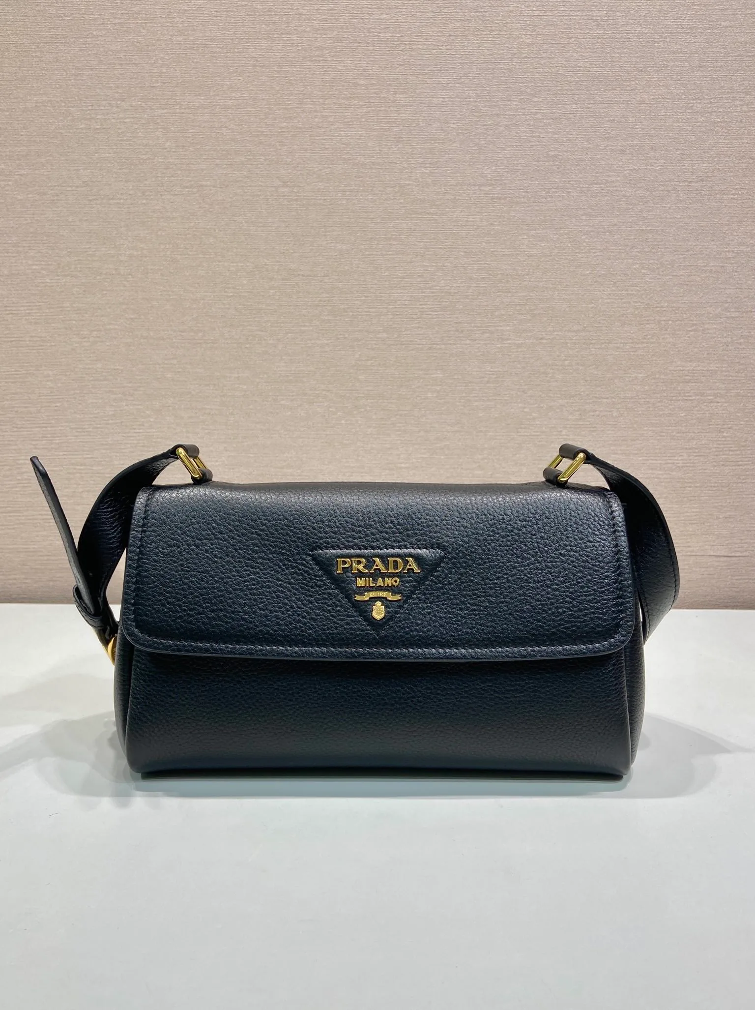 Сумки На Ремне Женские Prada 11449124