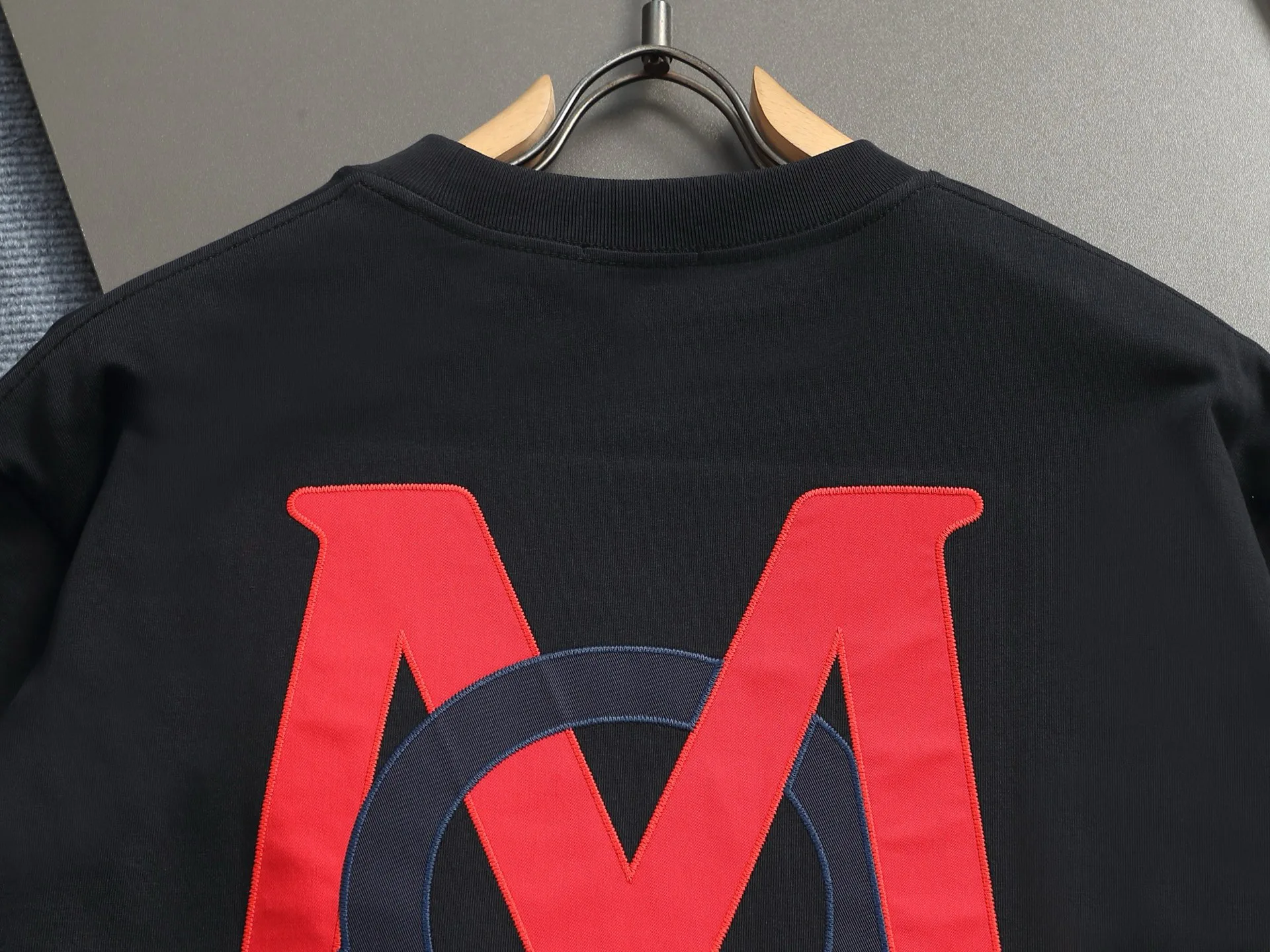 Футболки Женские Moncler 1617518