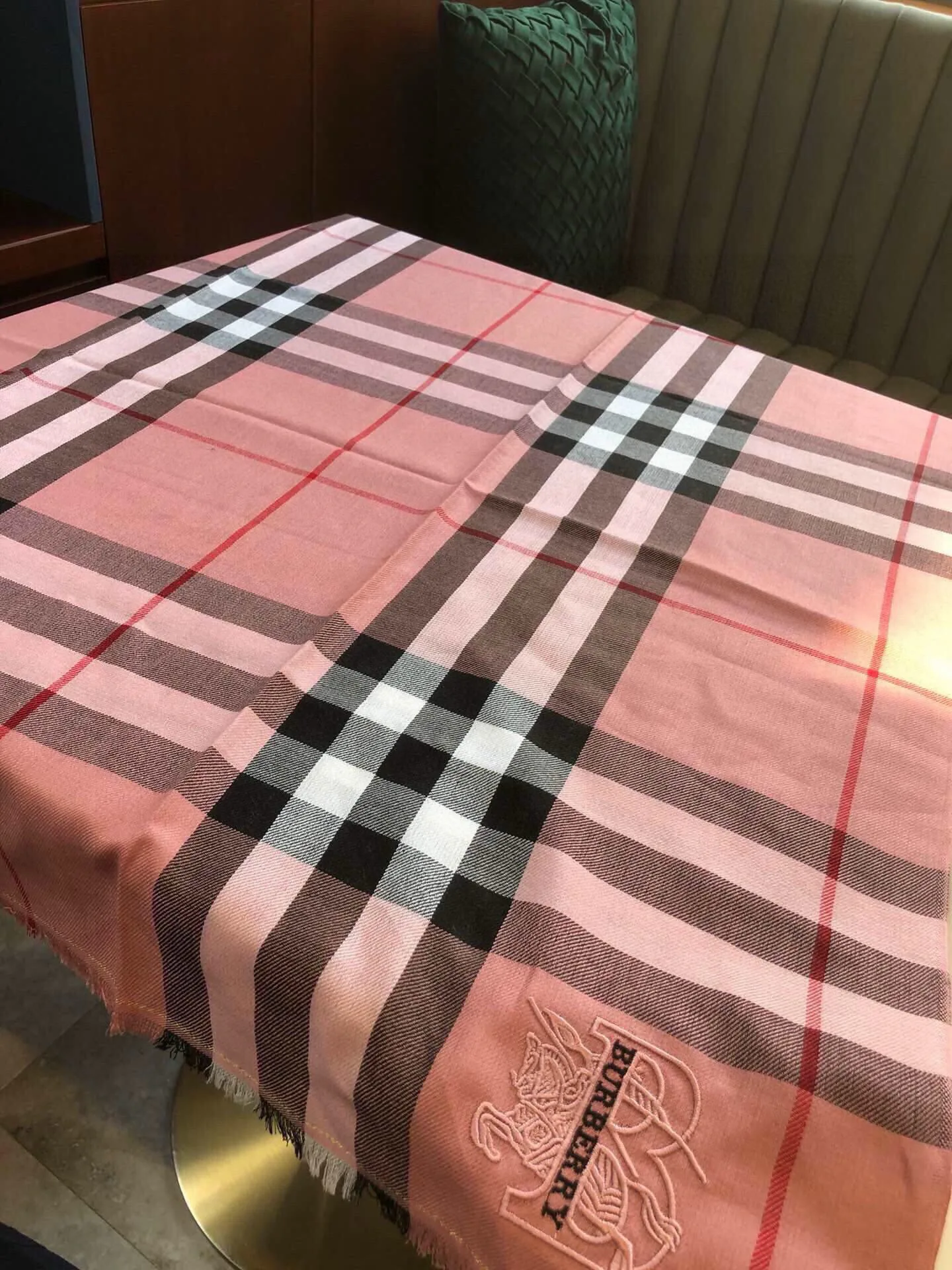 Шарфы Burberry 832126