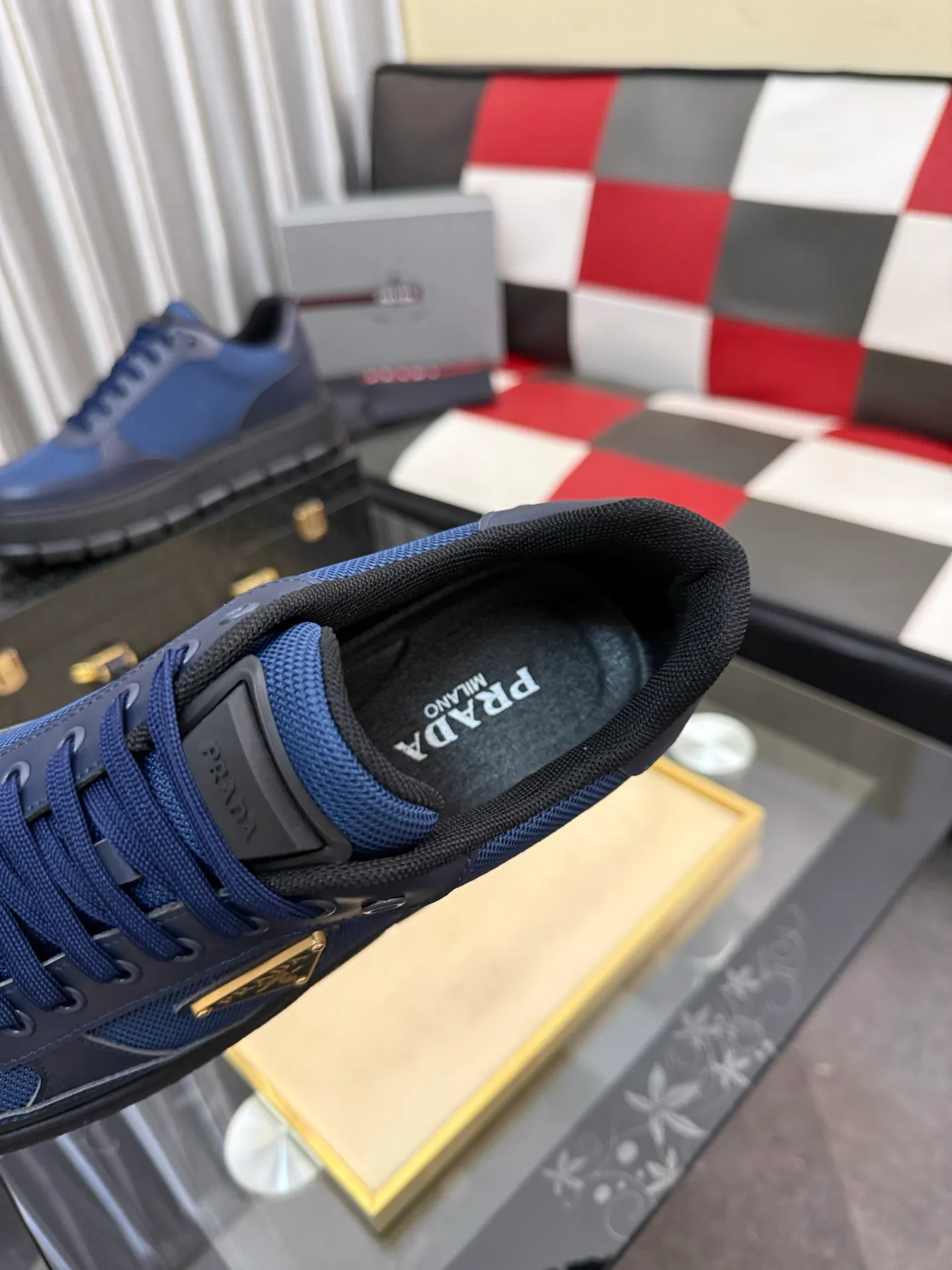 Кроссовки Женские Prada 18417416