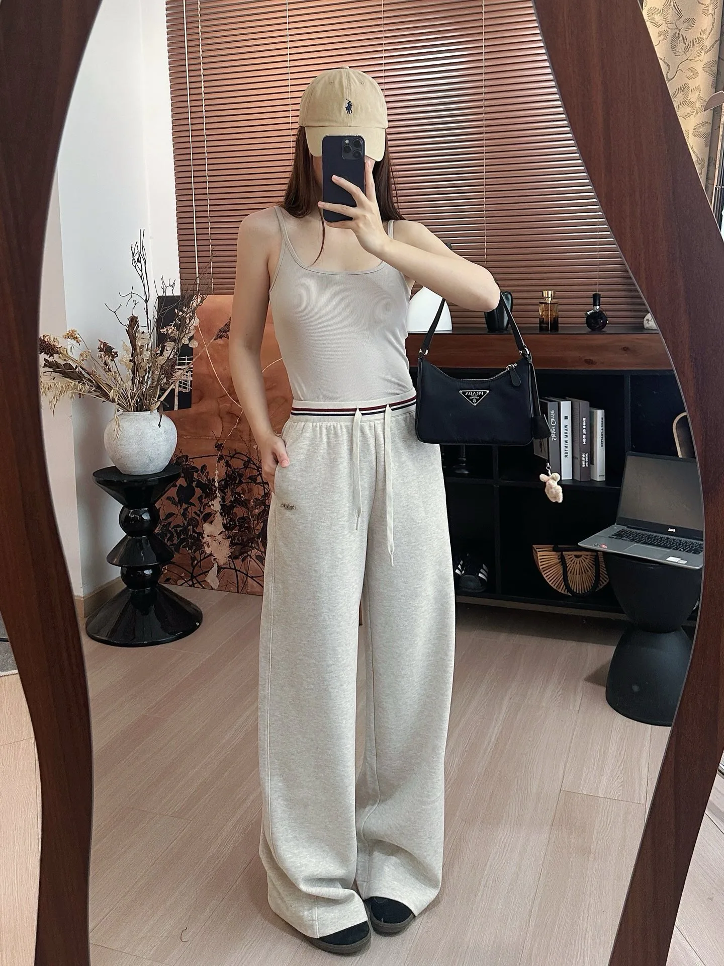 Брюки Женские Prada 18473772
