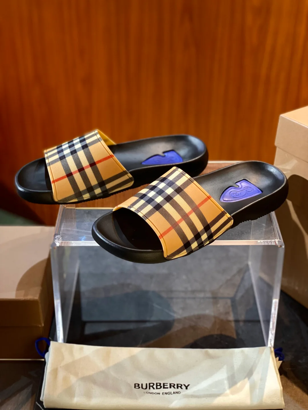 Шлепанцы Мужские Burberry 11250383