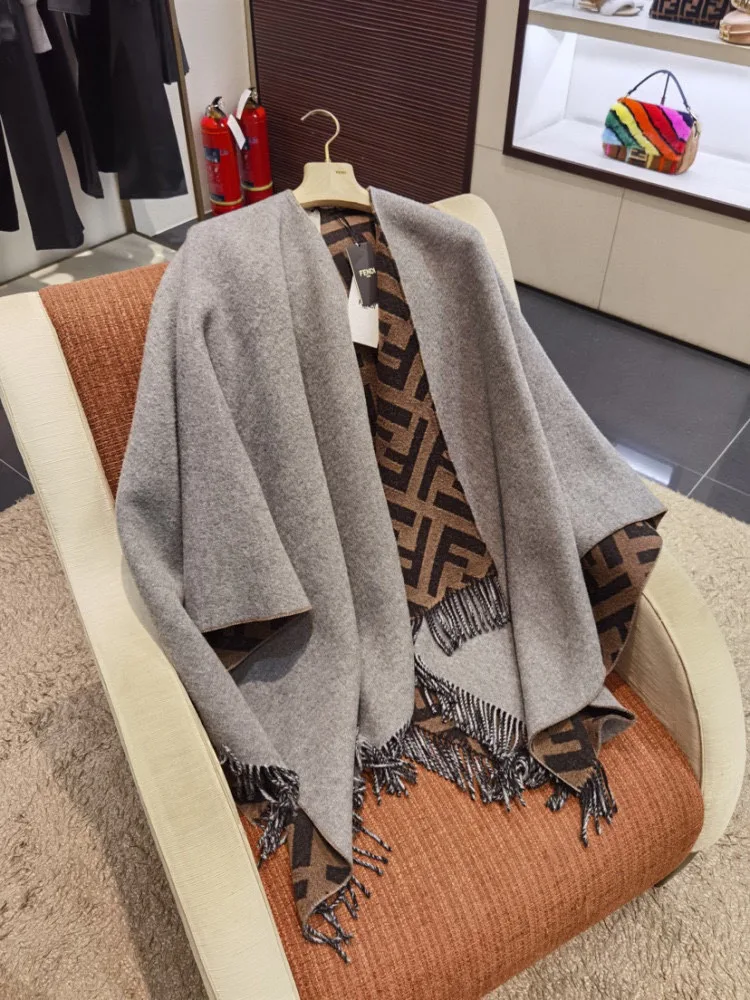 Пальто Женские Fendi 19187244