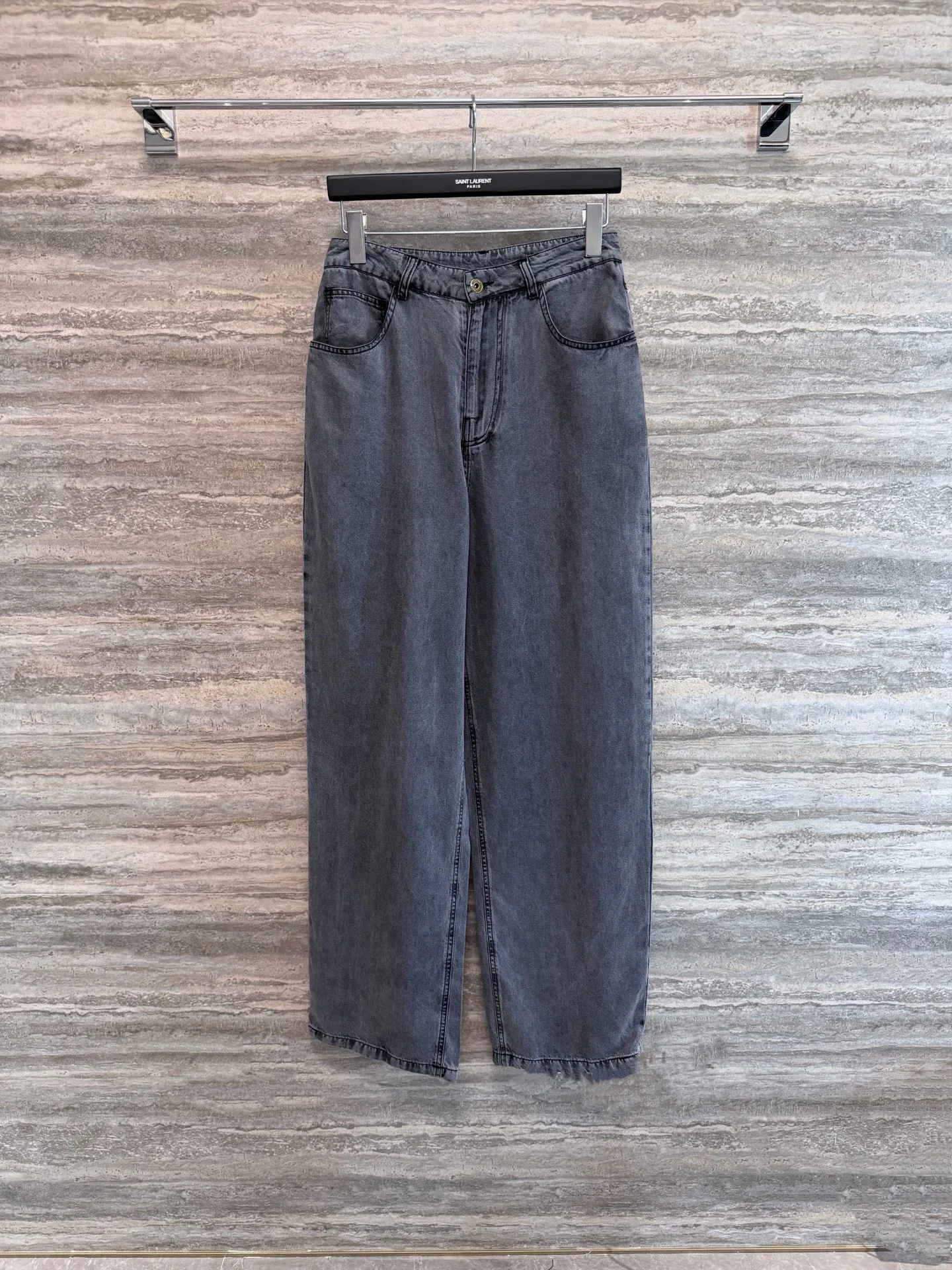 Джинсы Женские Miu Miu 18155503