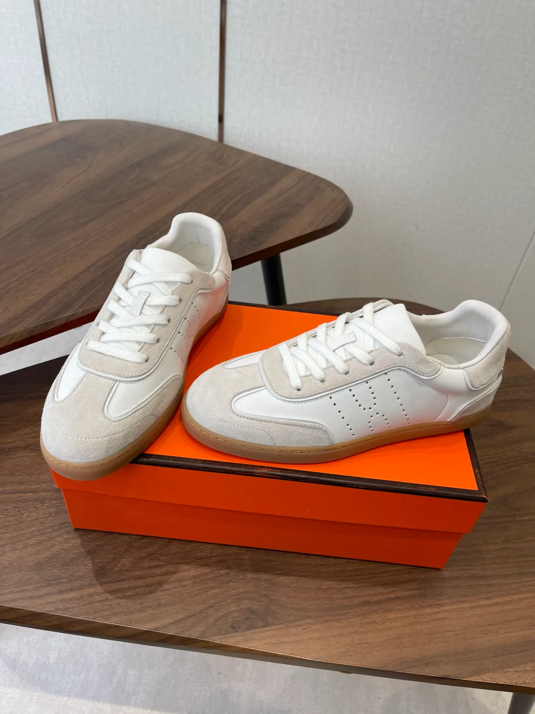 Кроссовки Женские Hermes 1284391