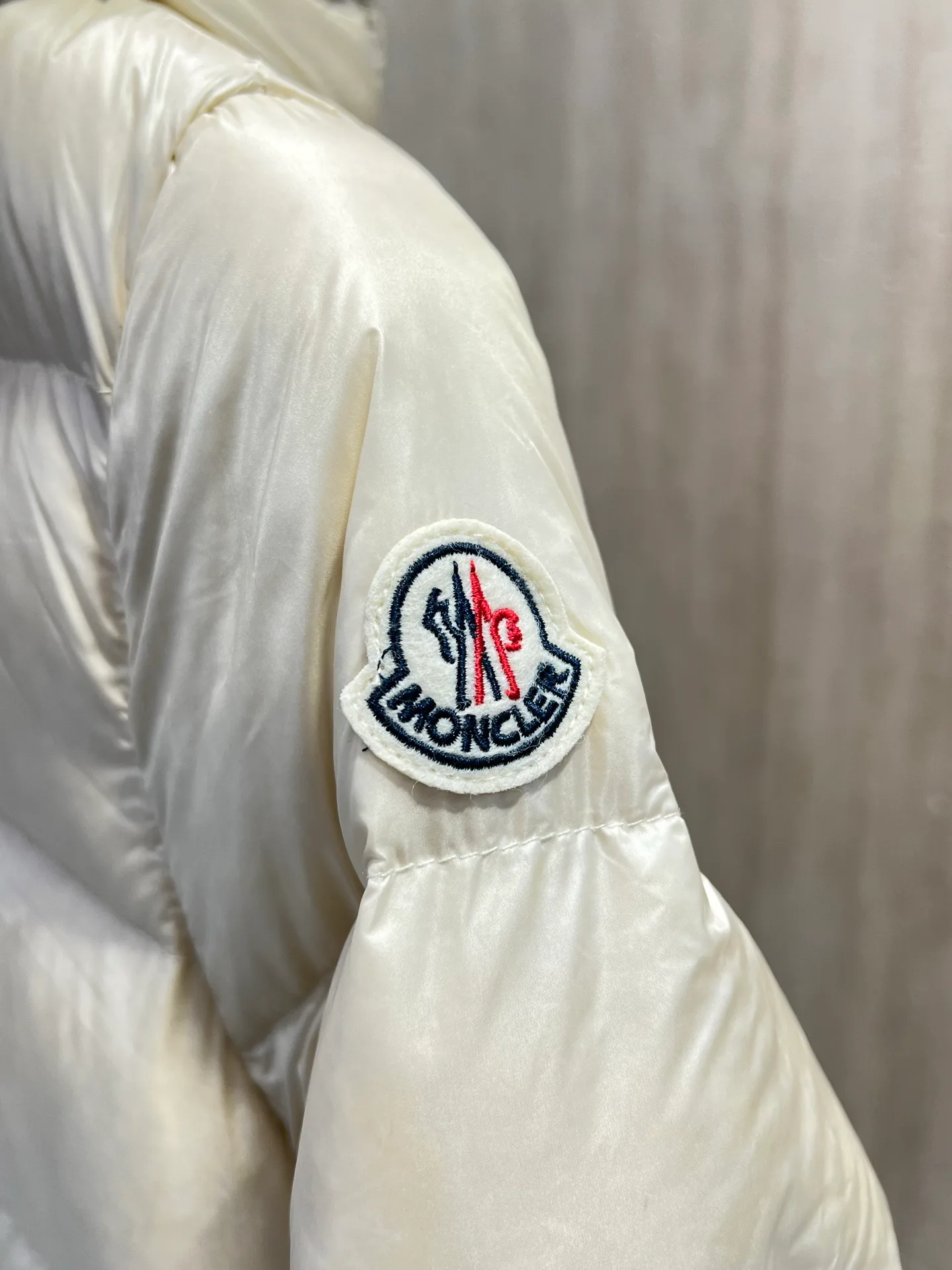 Куртки И Пуховики Женские Moncler 17958878
