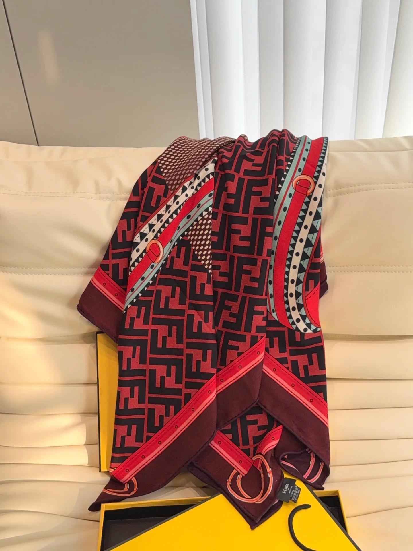 Платки Fendi 18322298