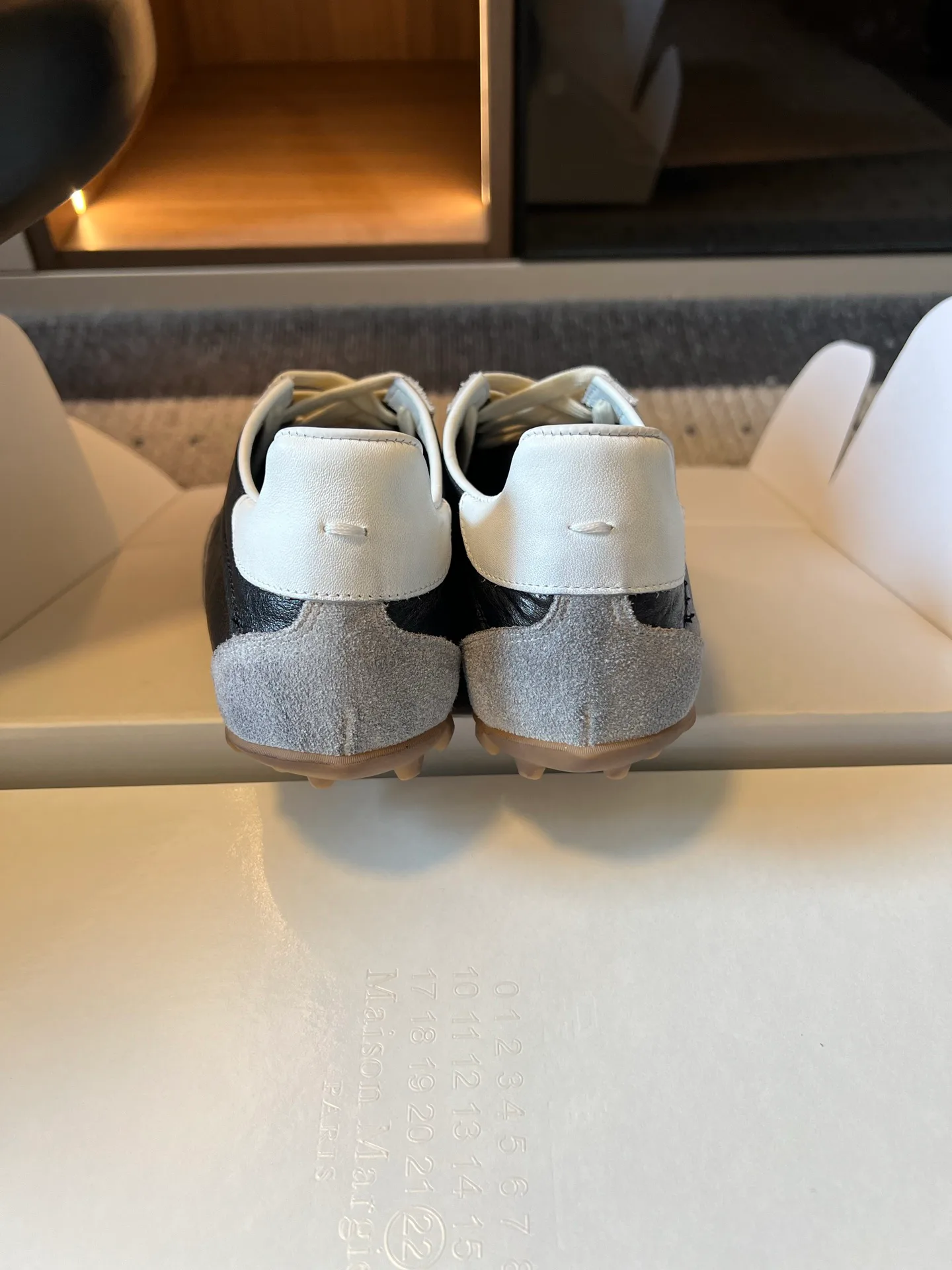 Кроссовки Женские Maison Margiela 17523636