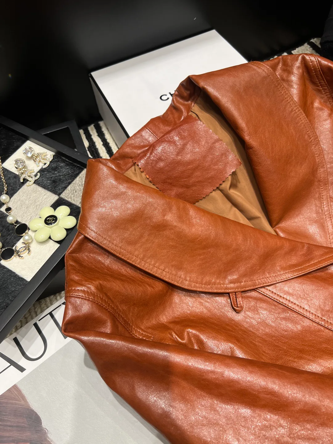 Кожаные Куртки И Дублёнки Женские Chanel 18138526