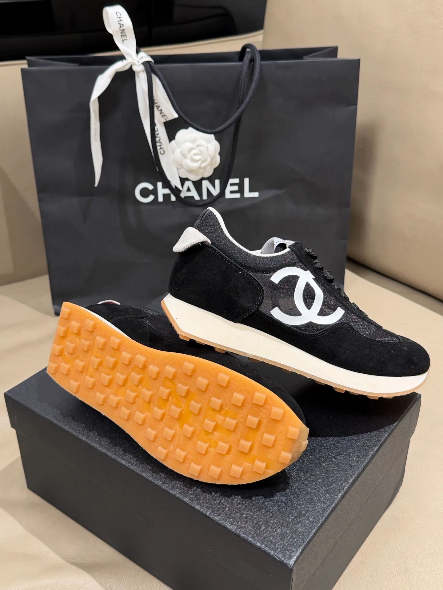 Кроссовки Женские Chanel 11388913