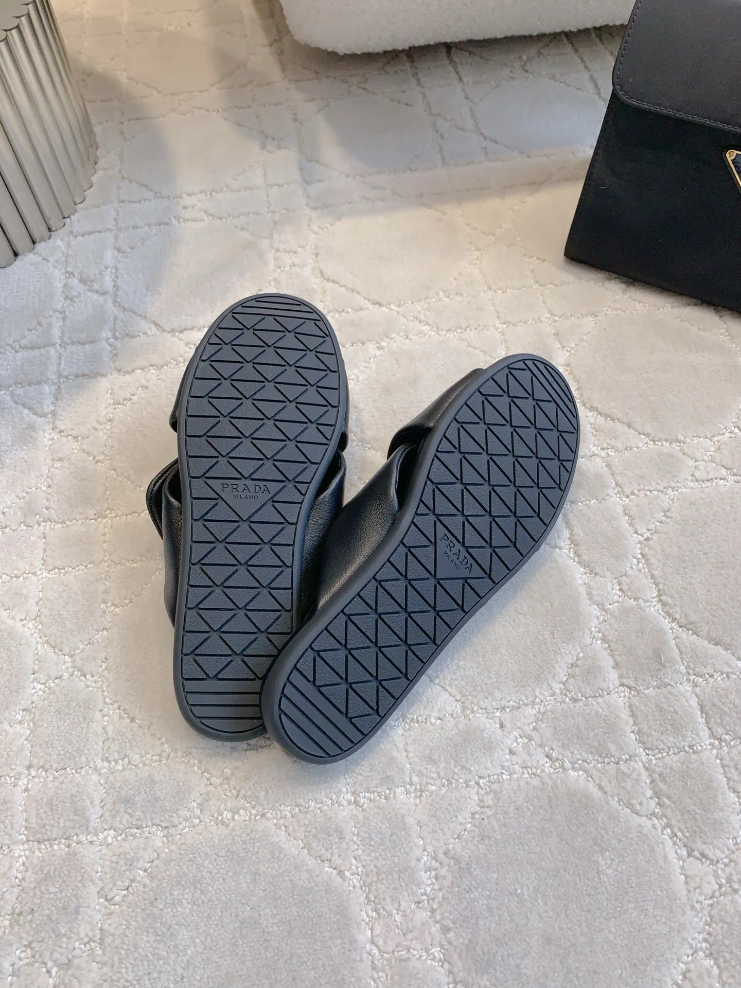 Шлепанцы Женские Prada 32437