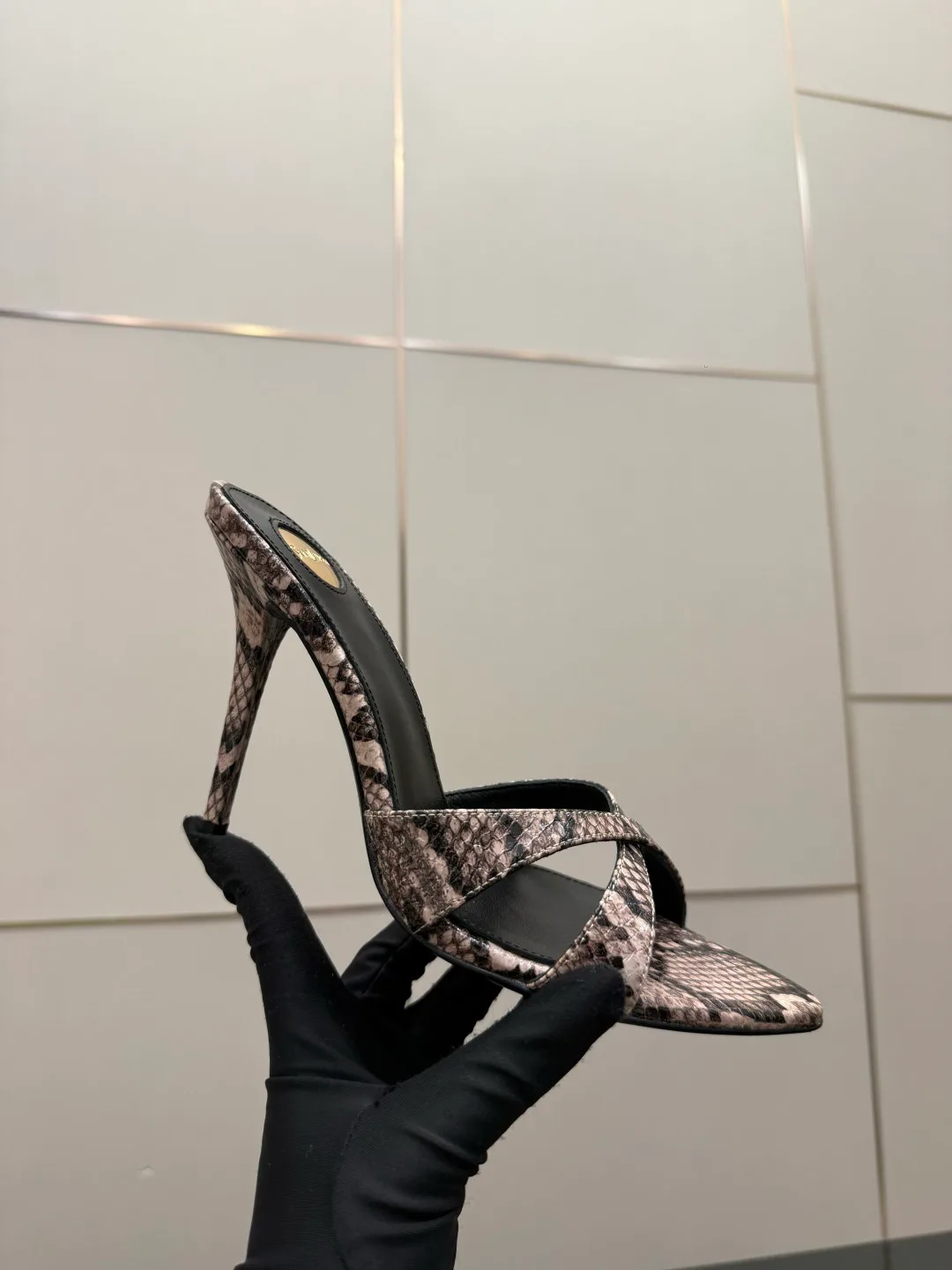 Босоножки Женские Saint Laurent 11409903