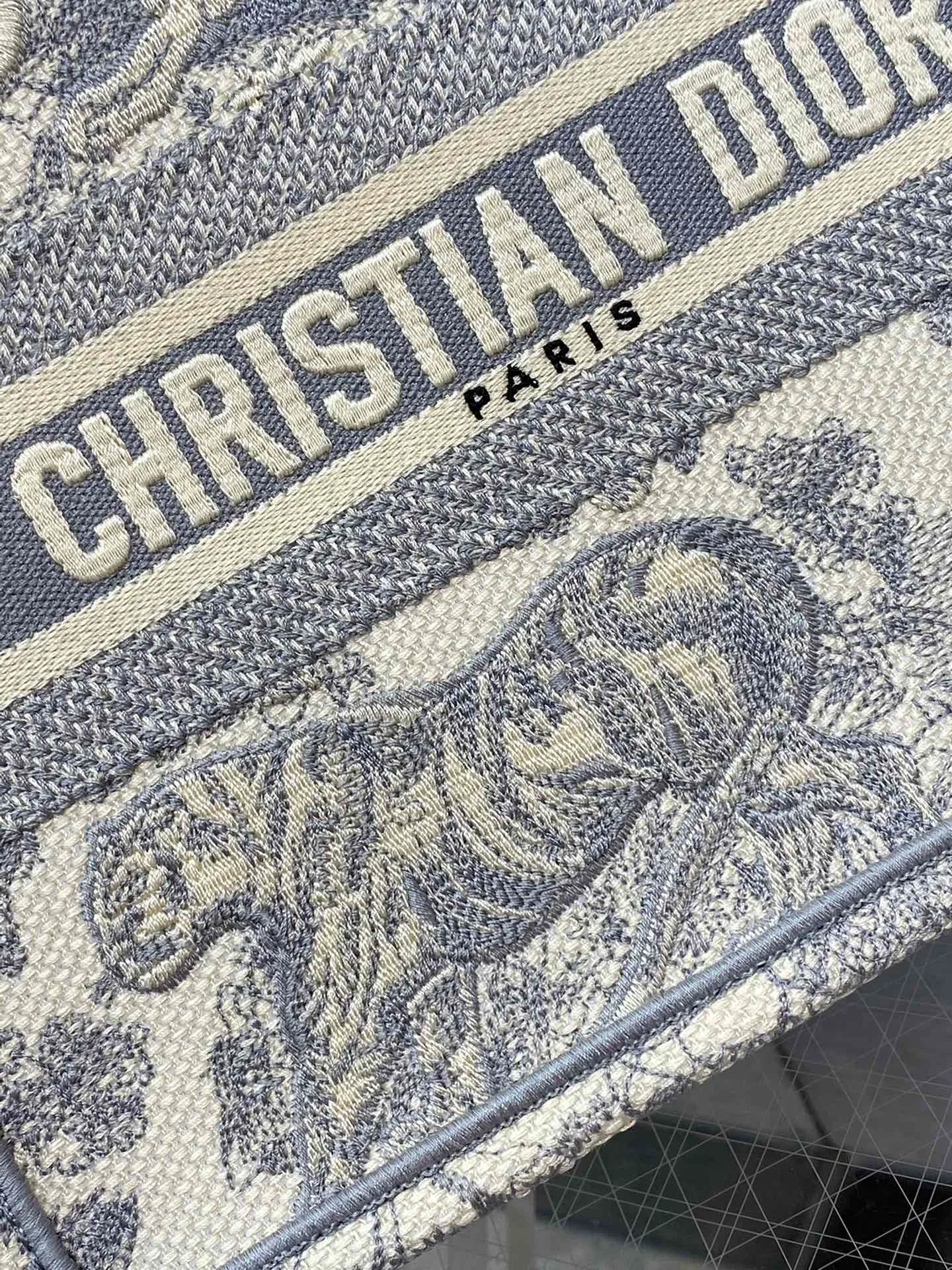 Классические Сумки Женские Christian Dior 11224037