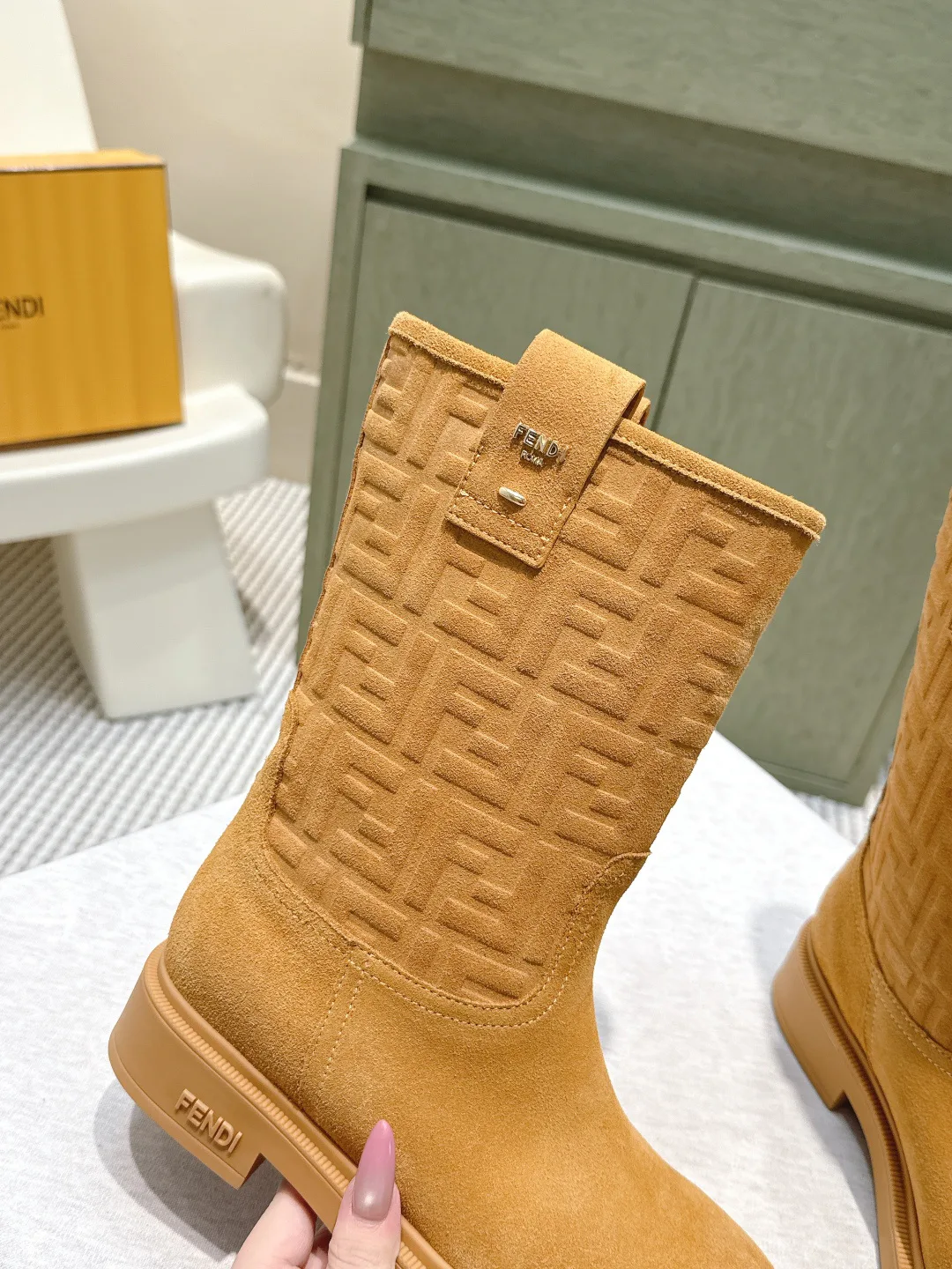 Сапоги Женские Fendi 18370160