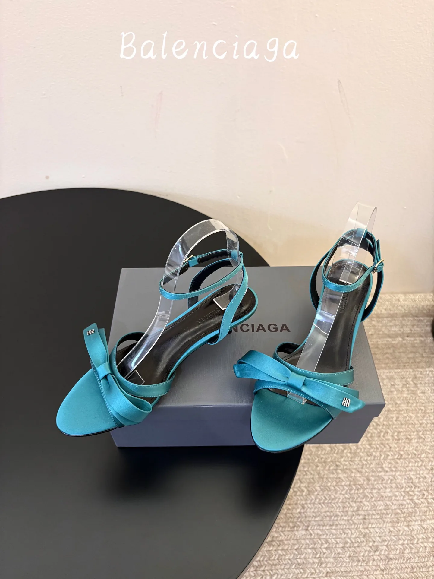 Босоножки Женские Balenciaga 18360967