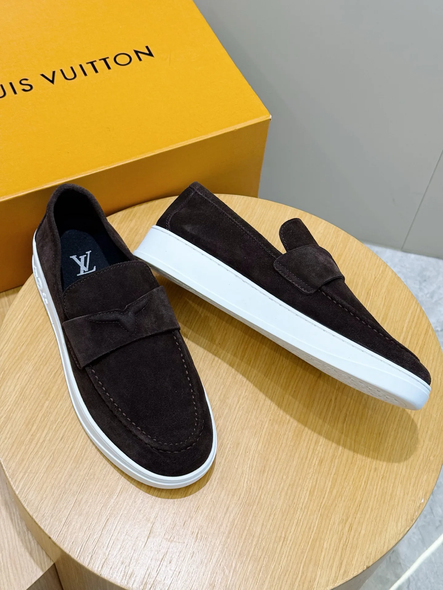 Лоферы И Туфли Мужские Louis Vuitton 18100912