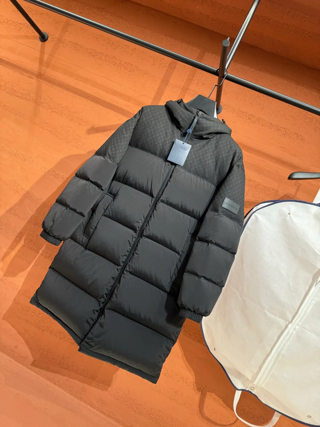 Куртки И Пуховики Женские Louis Vuitton 18387823