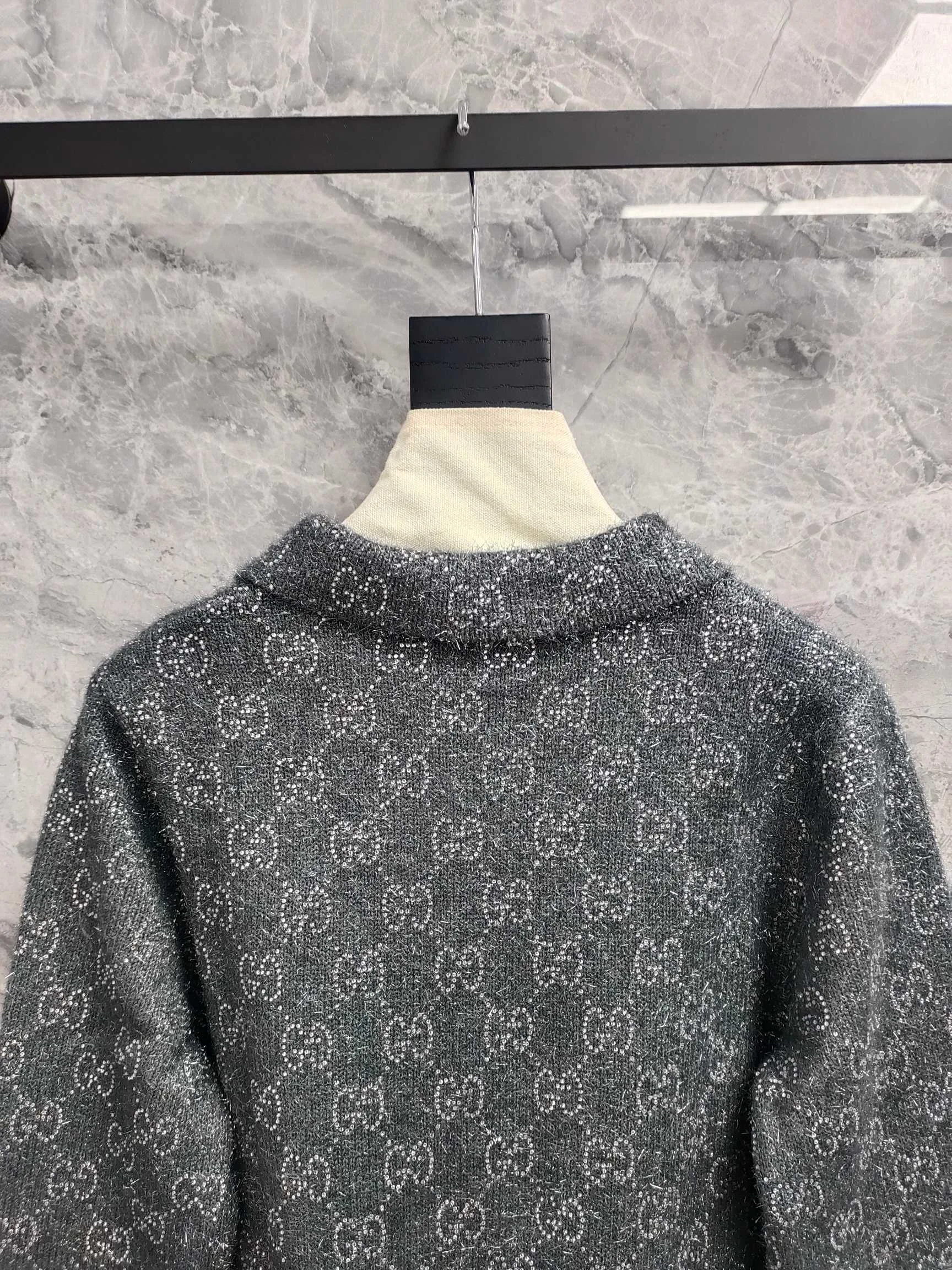 Куртки И Пуховики Женские Gucci 1617052