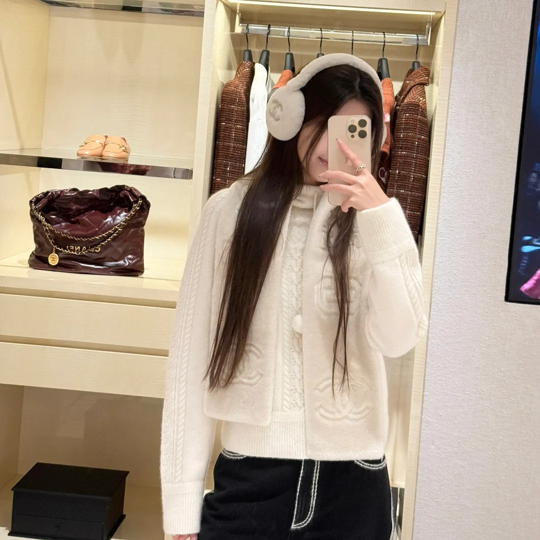 Шарфы Chanel 18347733