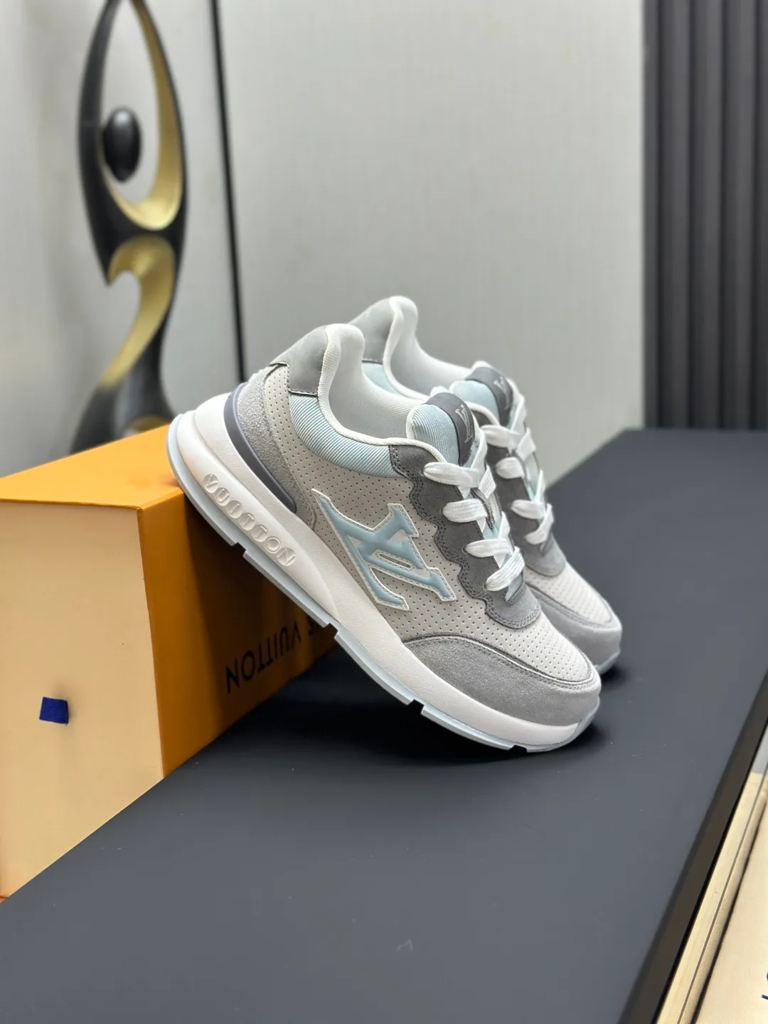 Кроссовки Мужские Louis Vuitton 198354