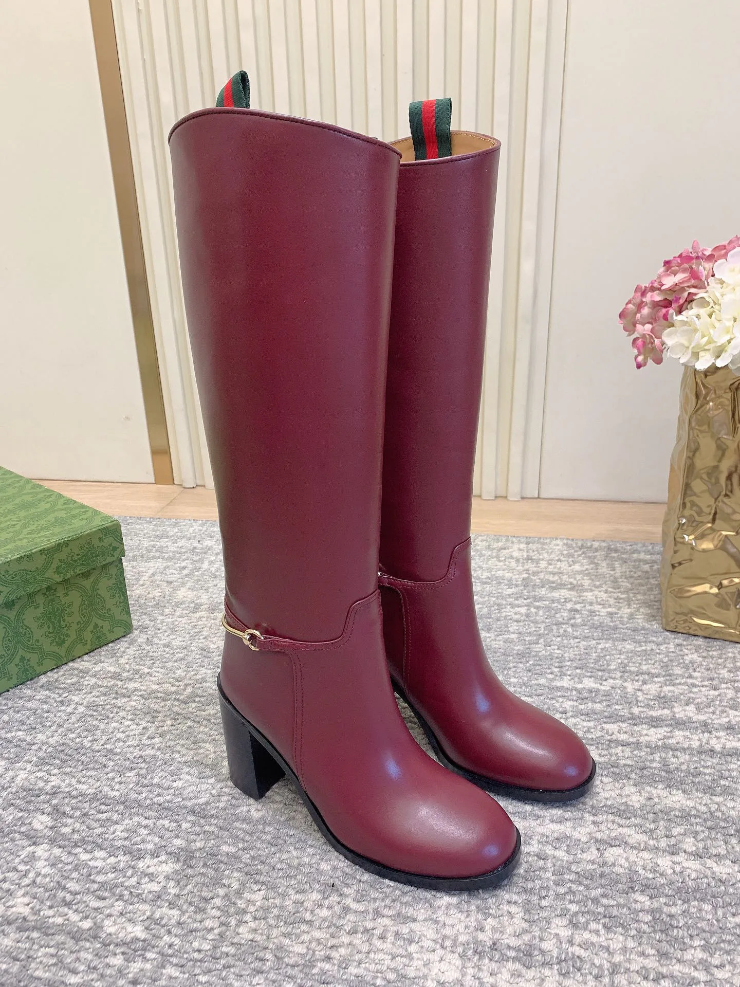 Сапоги Женские Gucci 689869