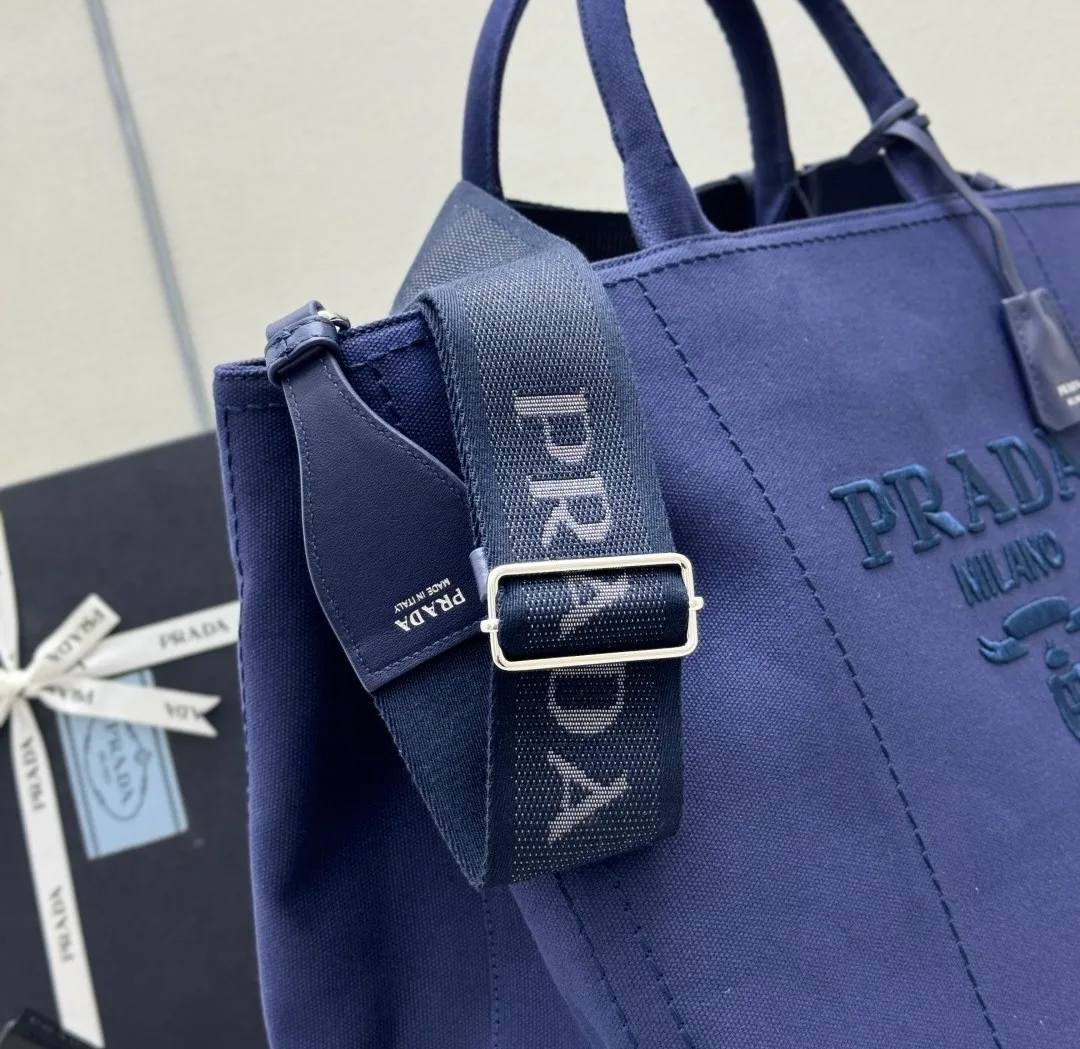 Классические Сумки Женские Prada 11164998