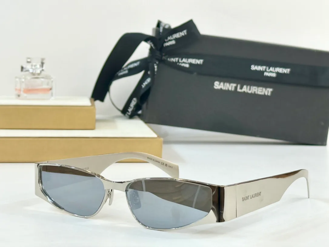Очки Saint Laurent 25300