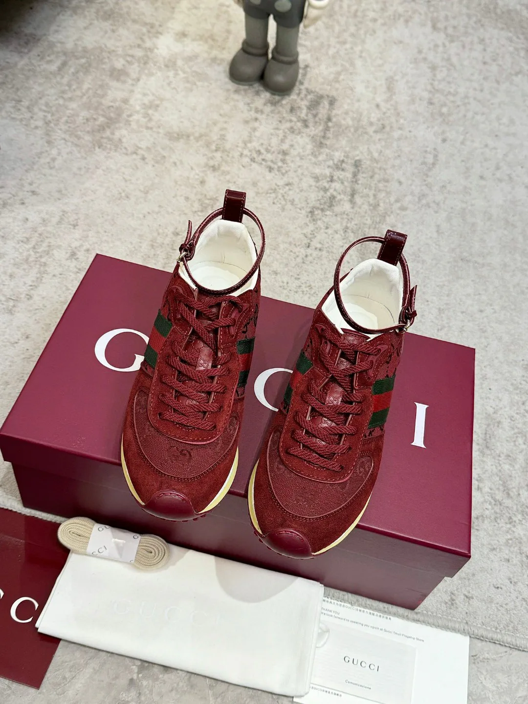 Кроссовки Женские Gucci 944887