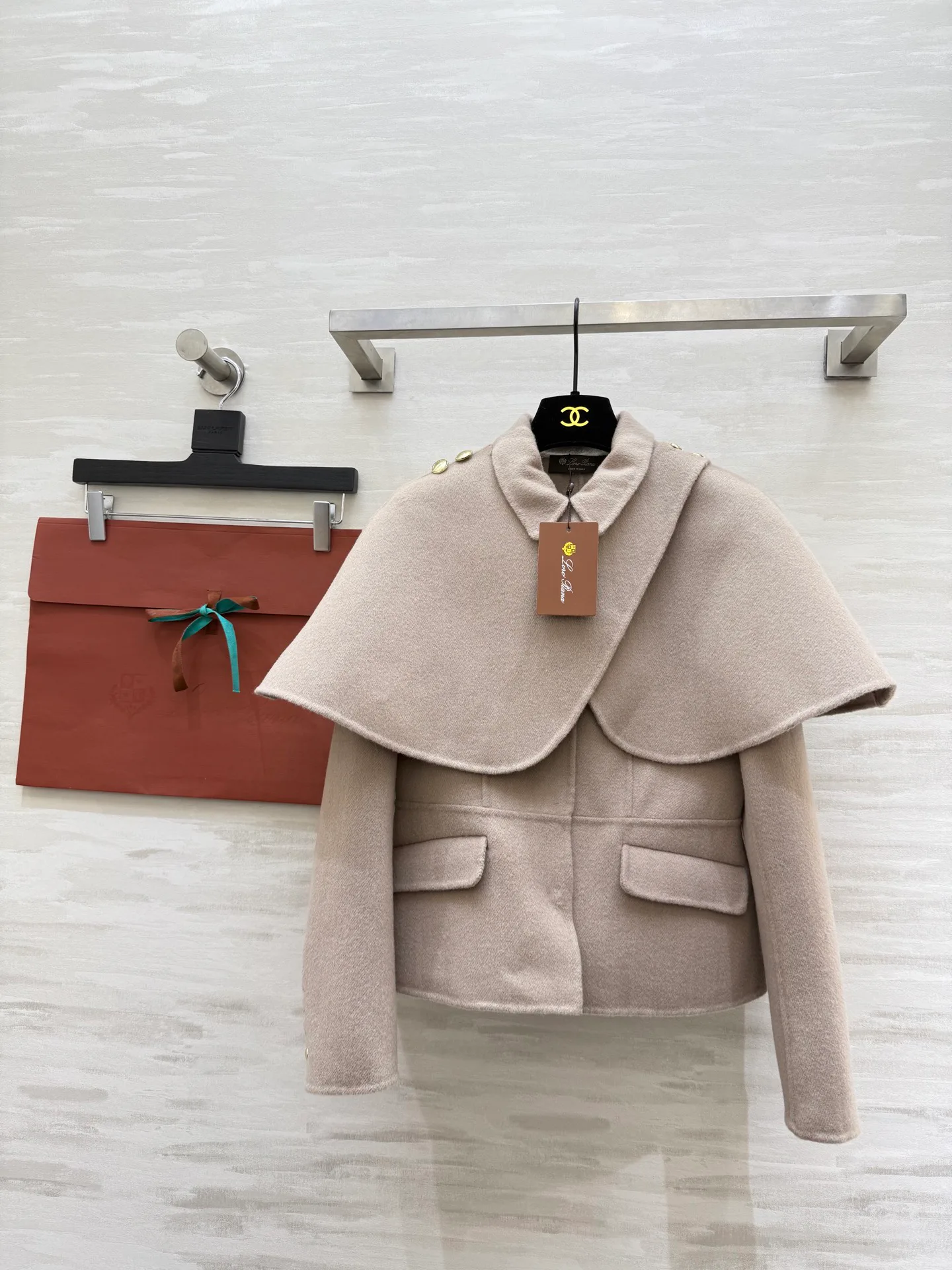 Куртки И Пуховики Женские Loro Piana 373793