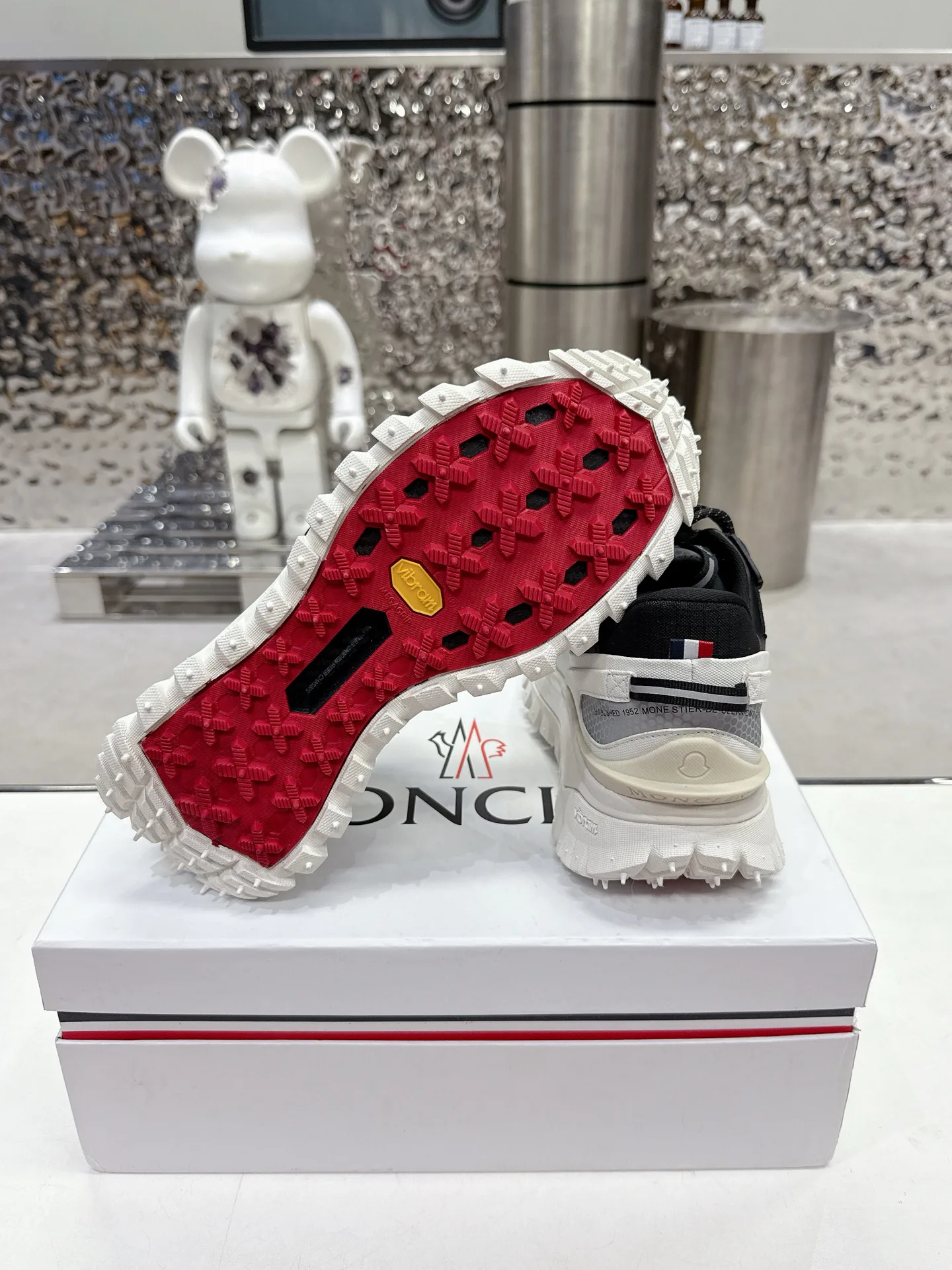 Кроссовки Женские Moncler 131082