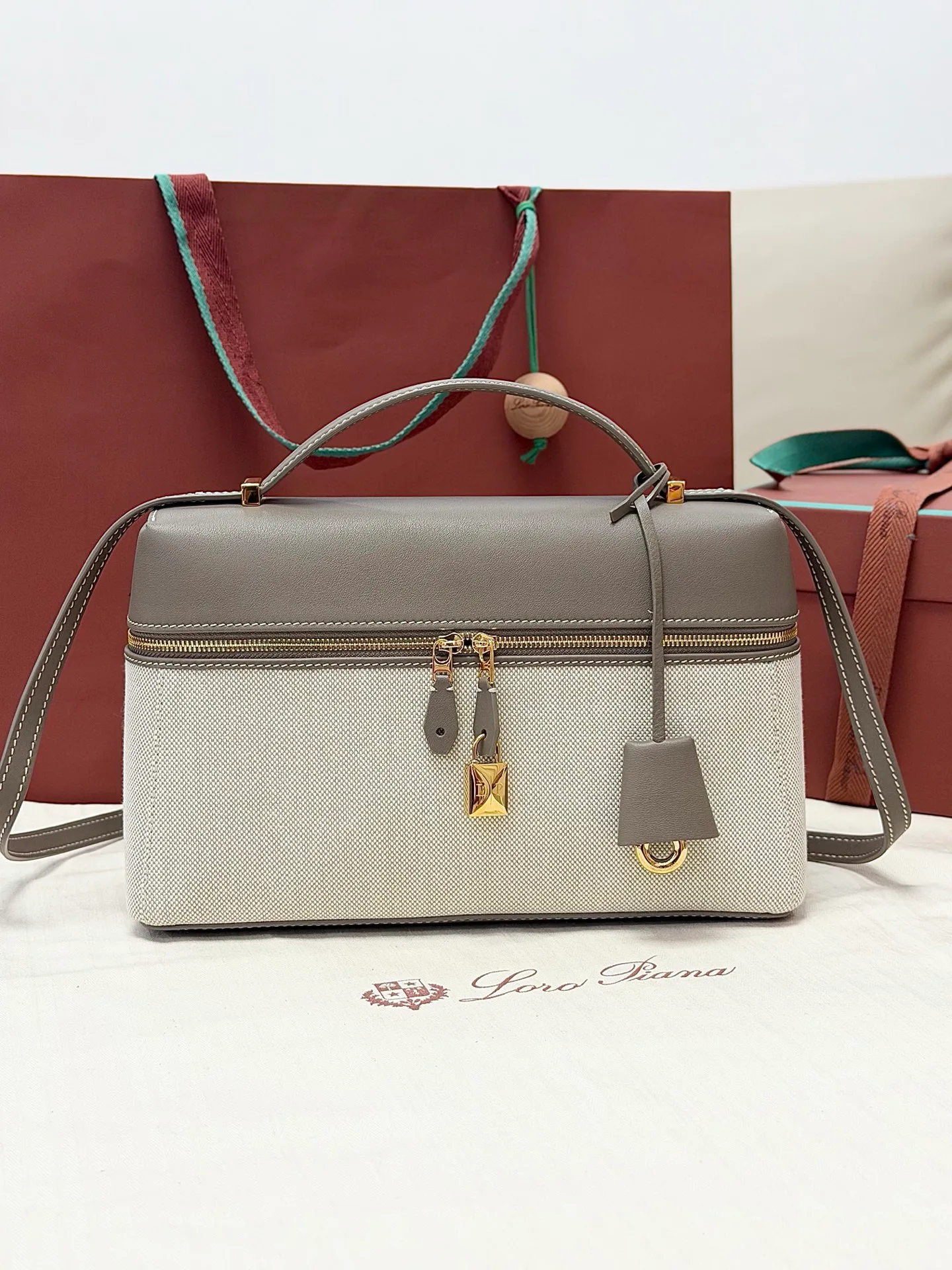 Классические Сумки Женские Loro Piana 17565039