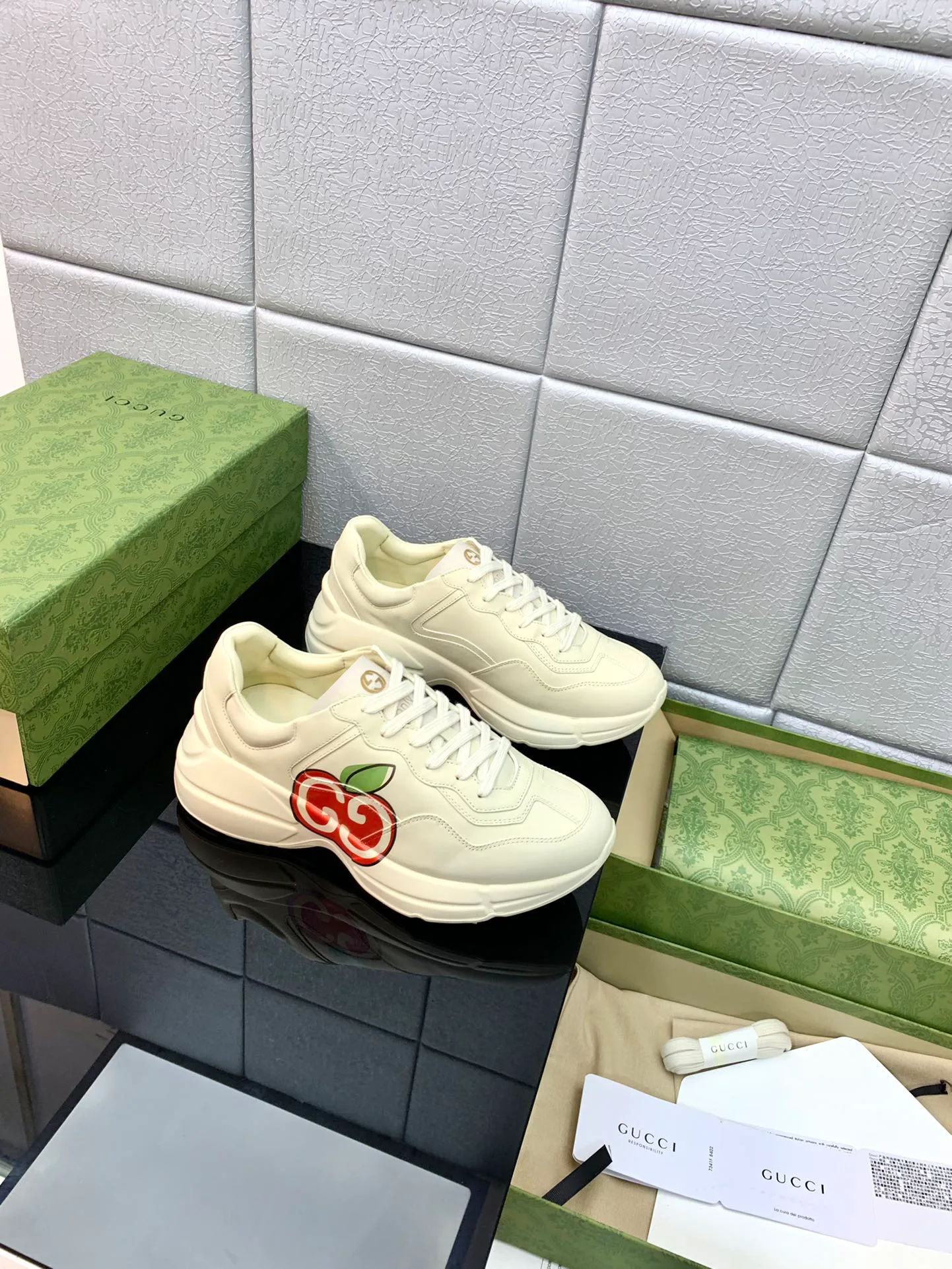 Кроссовки Женские Gucci 13080121