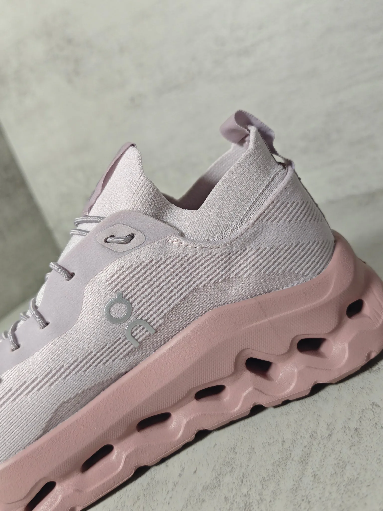 Кроссовки Женские Loewe 108250