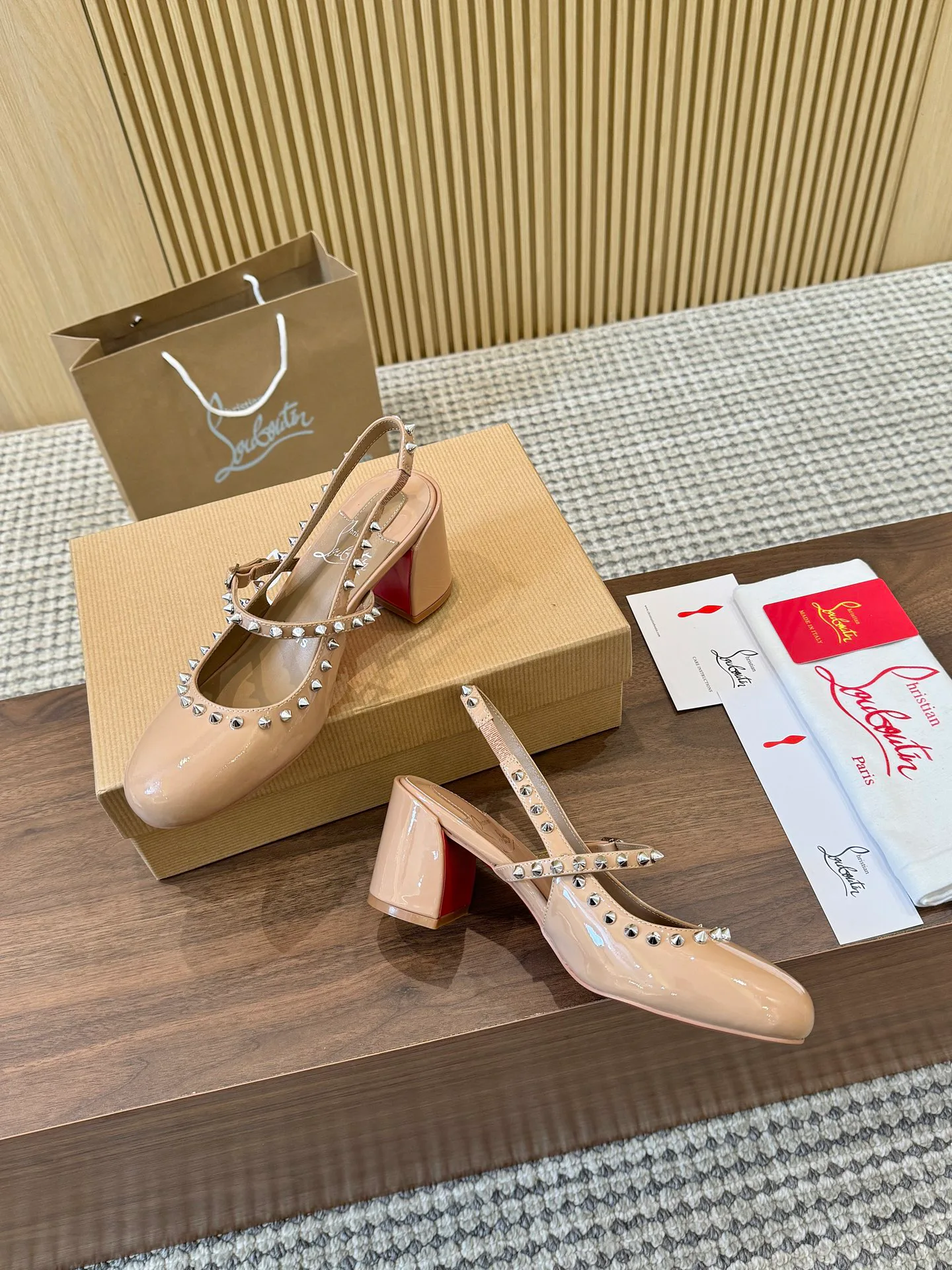 Туфли Женские Christian Louboutin 9737255